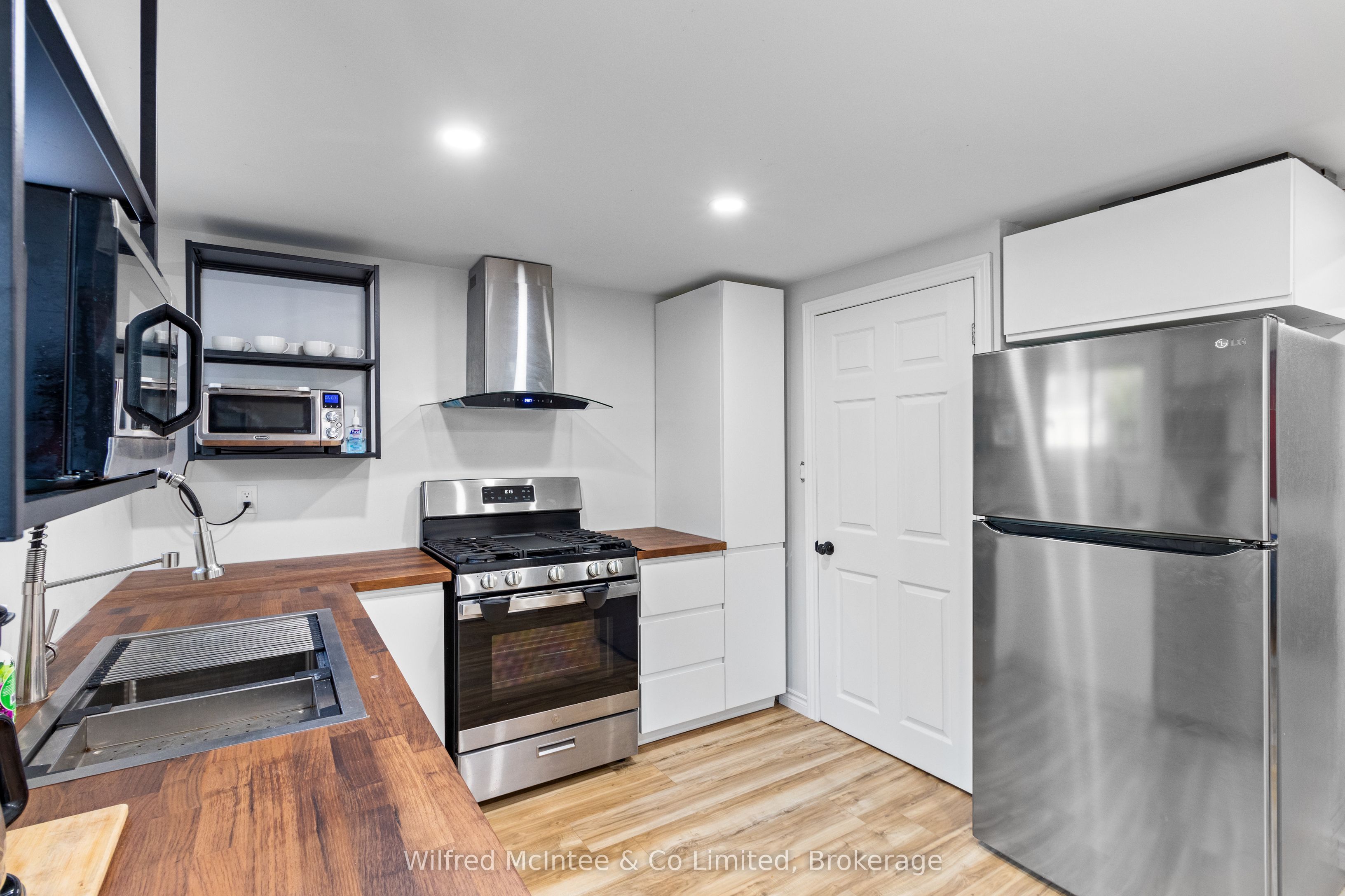 517 Wales Drive Property Photo 32