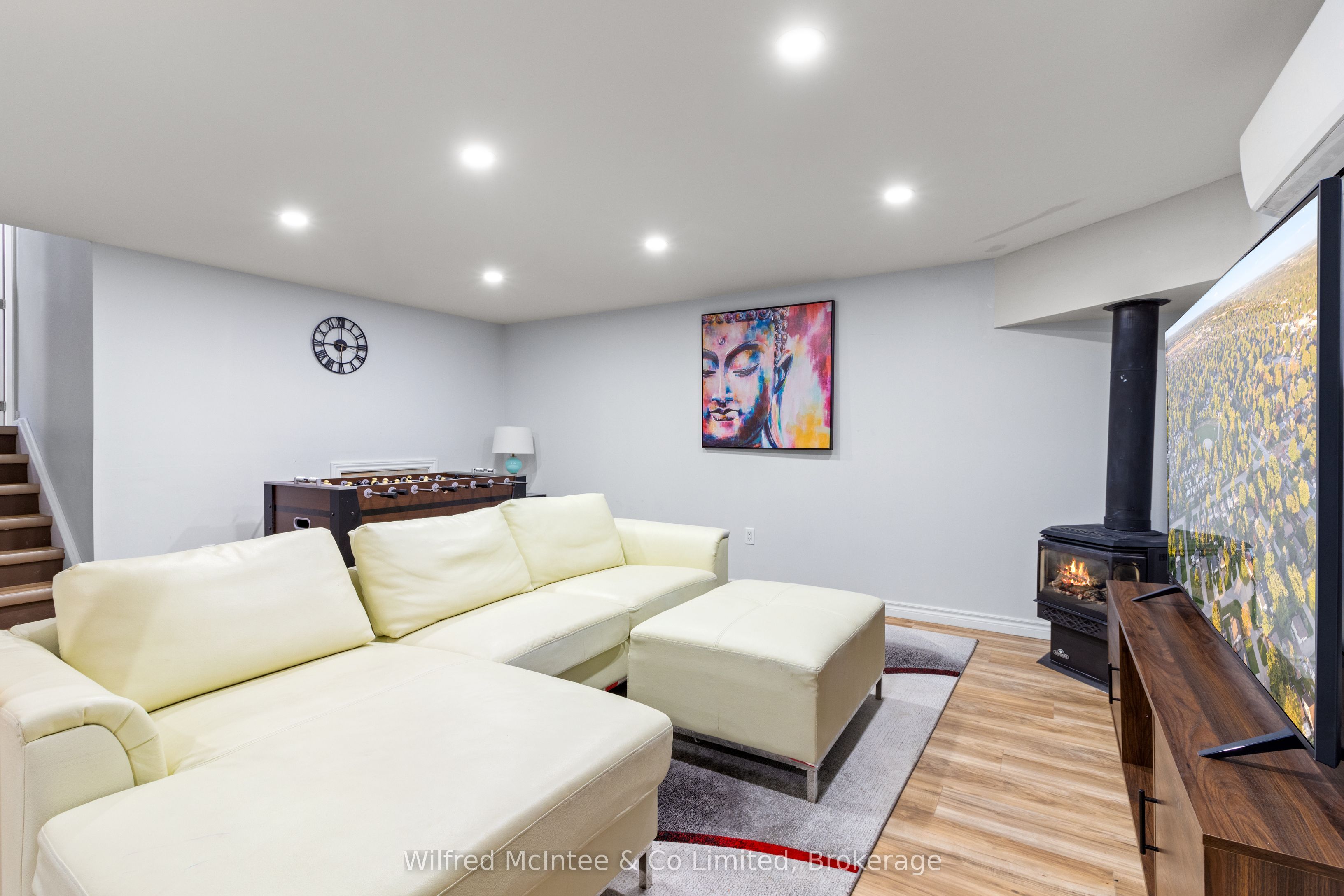 517 Wales Drive Property Photo 40