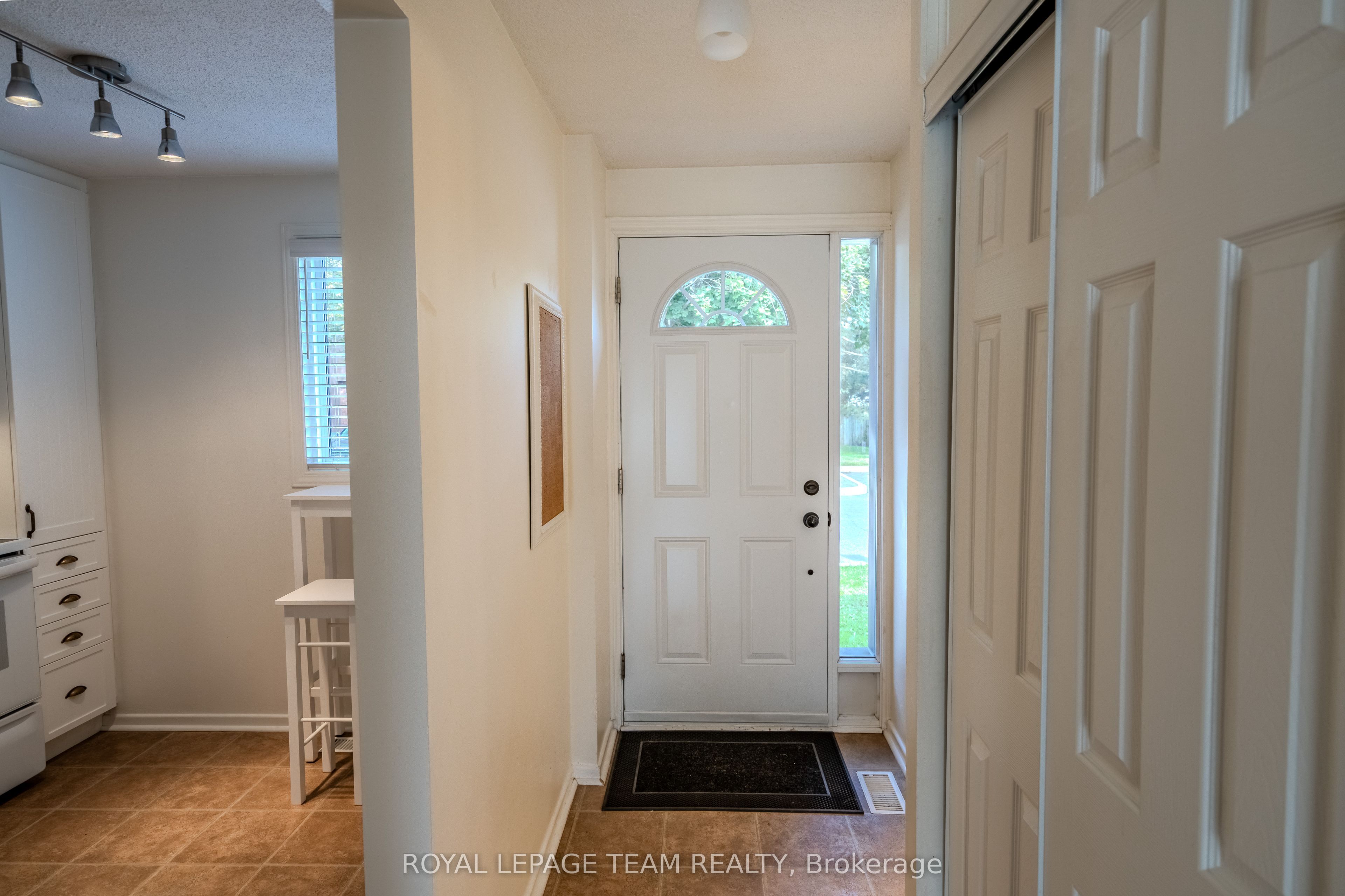 2 Larkshire Lane B Property Photo 2