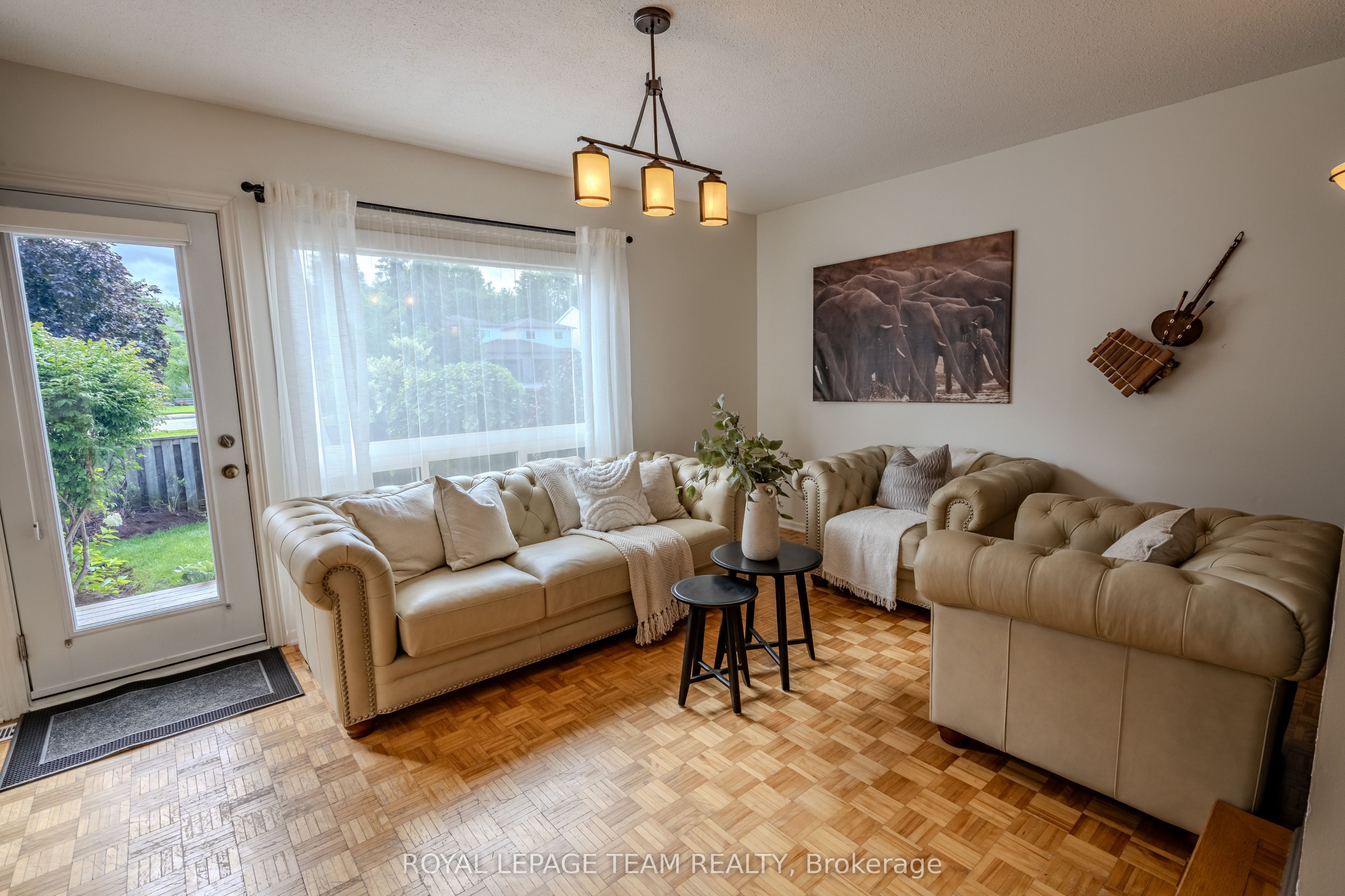 2 Larkshire Lane B Property Photo 10