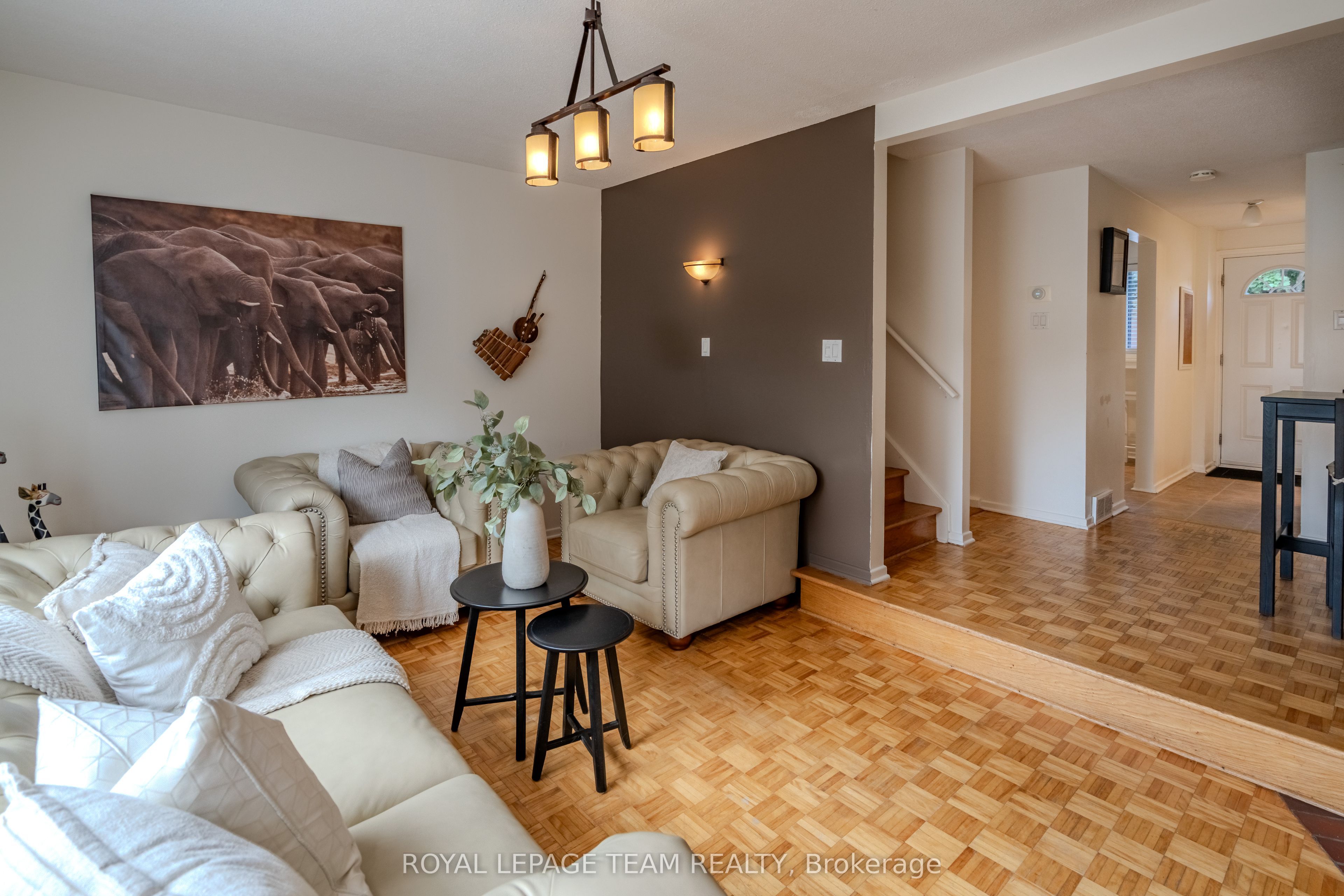 2 Larkshire Lane B Property Photo 11