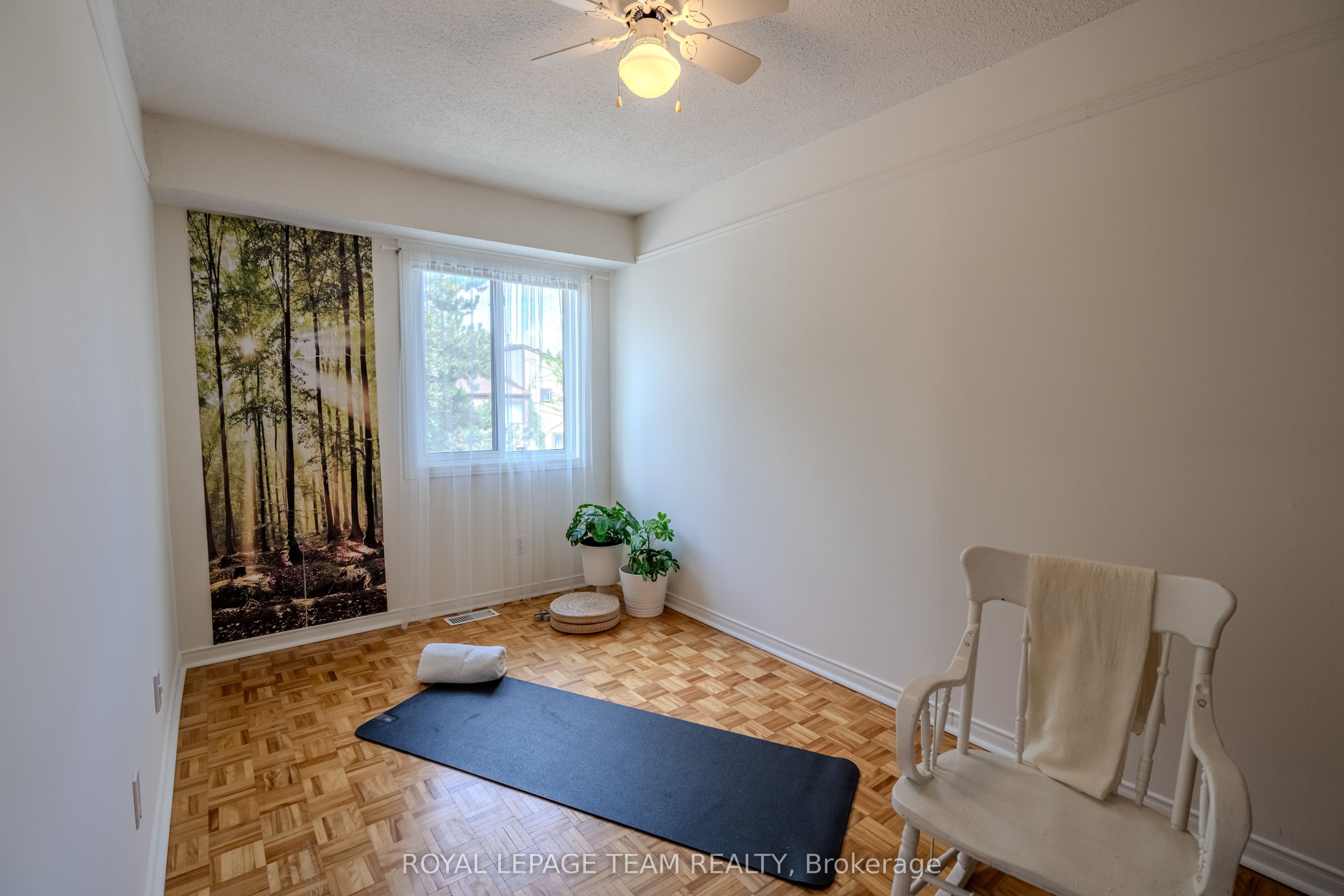 2 Larkshire Lane B Property Photo 19
