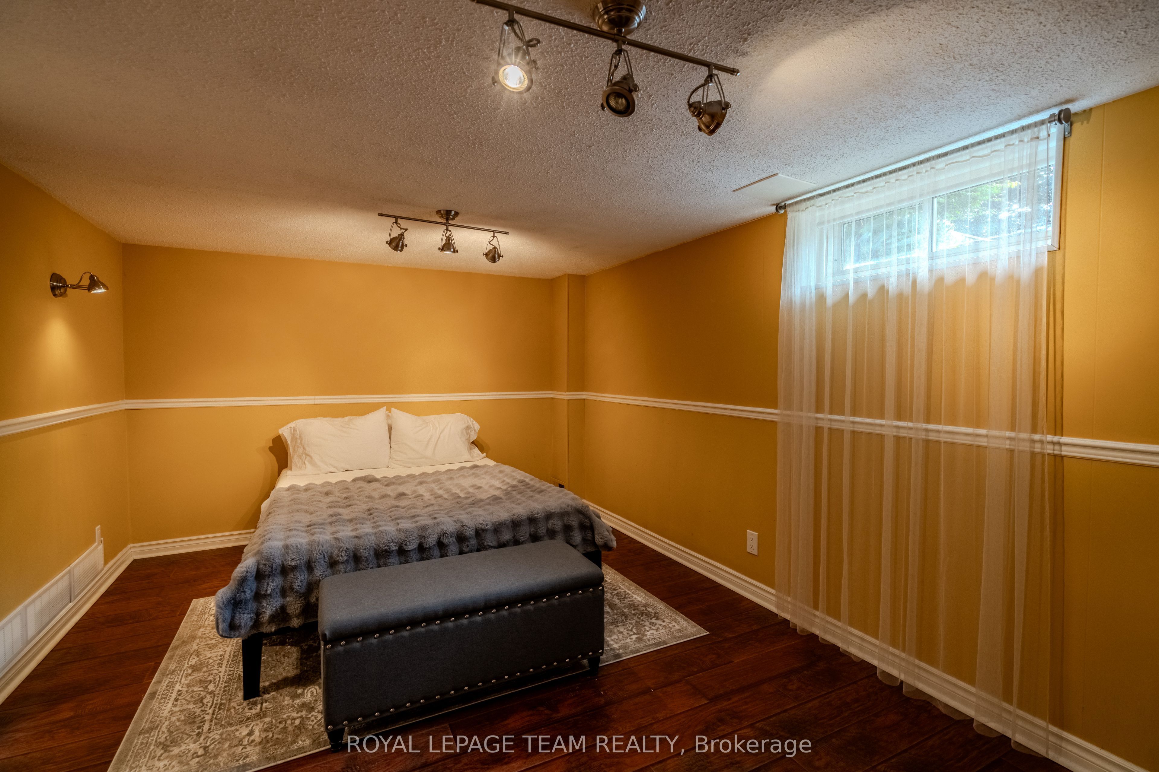 2 Larkshire Lane B Property Photo 25