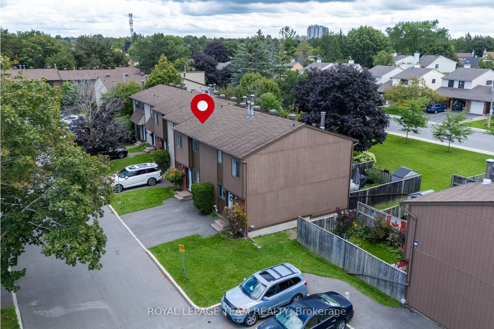 2 Larkshire Lane B Property Photo 27