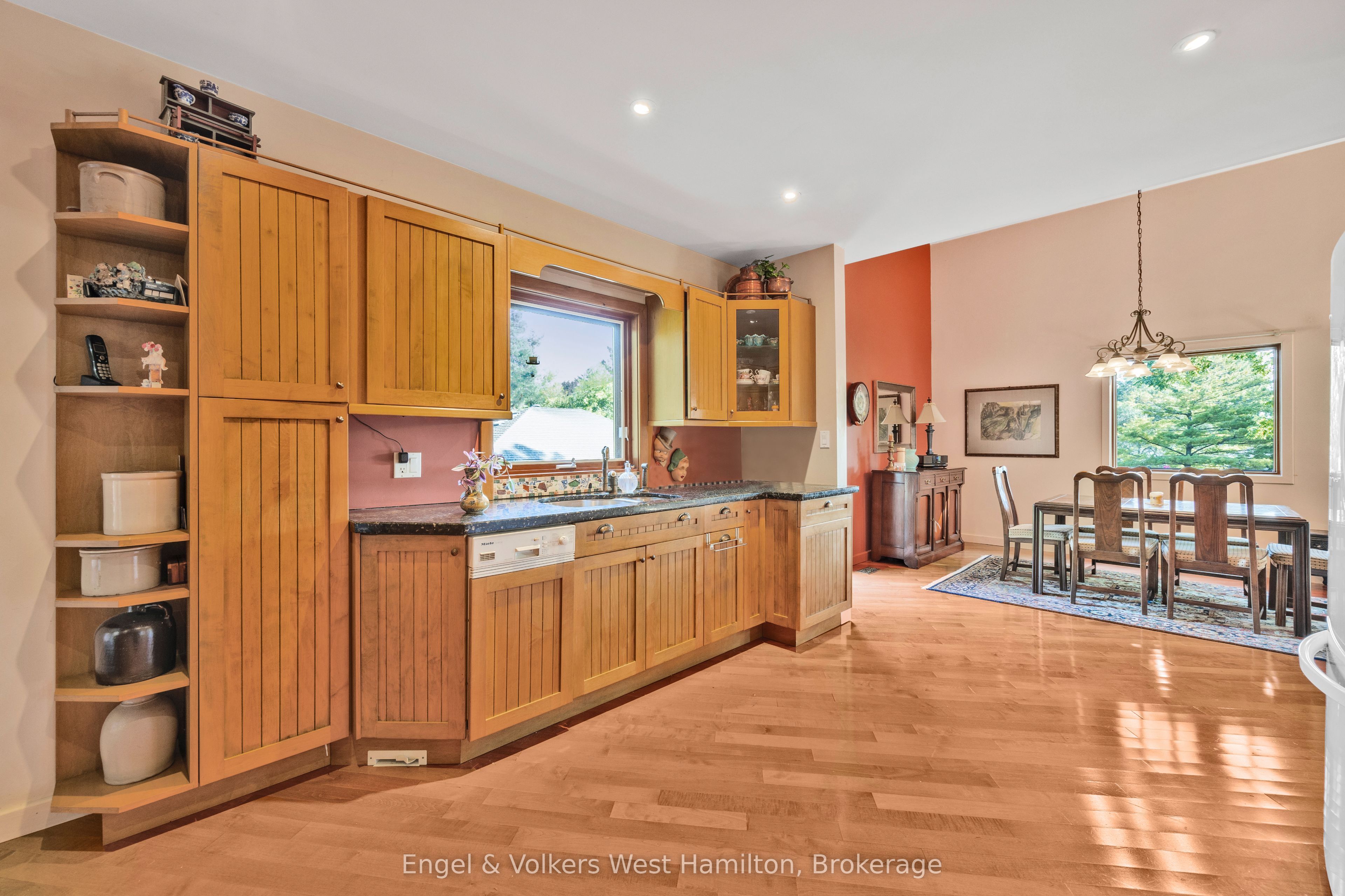 94 8 Highway Property Photo 16