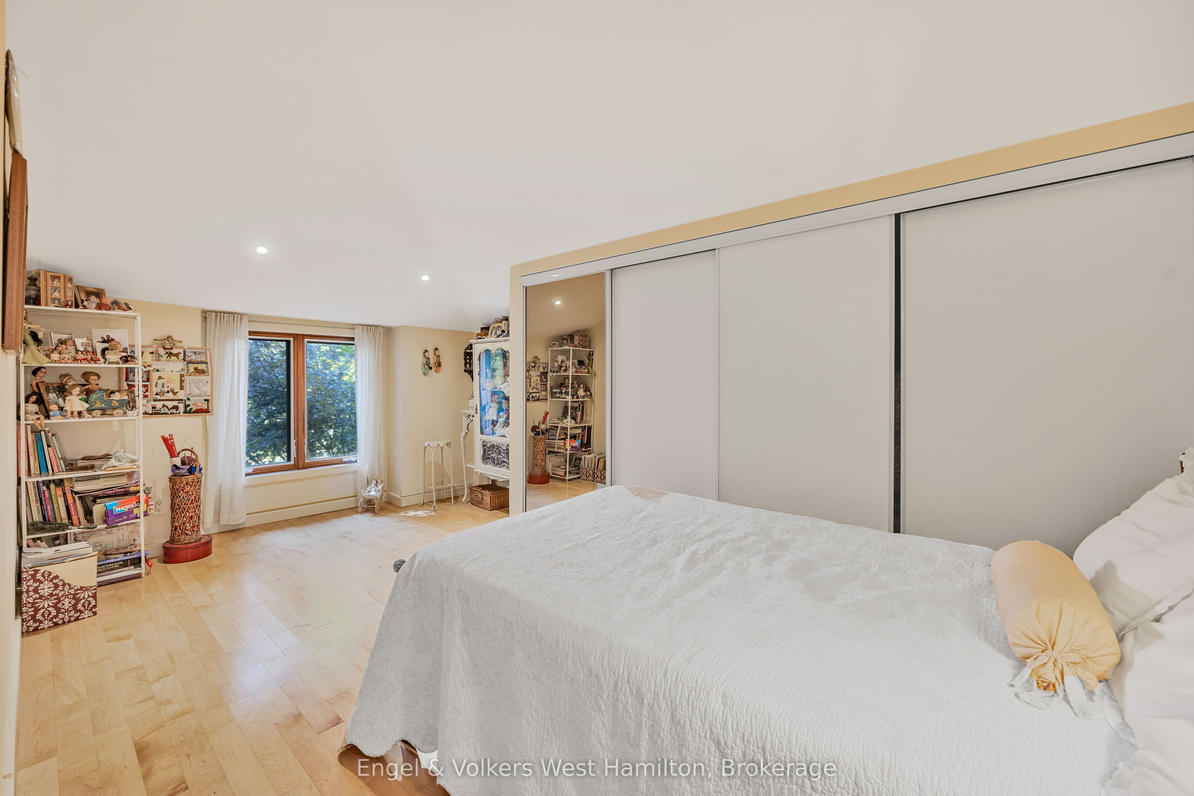 94 8 Highway Property Photo 24