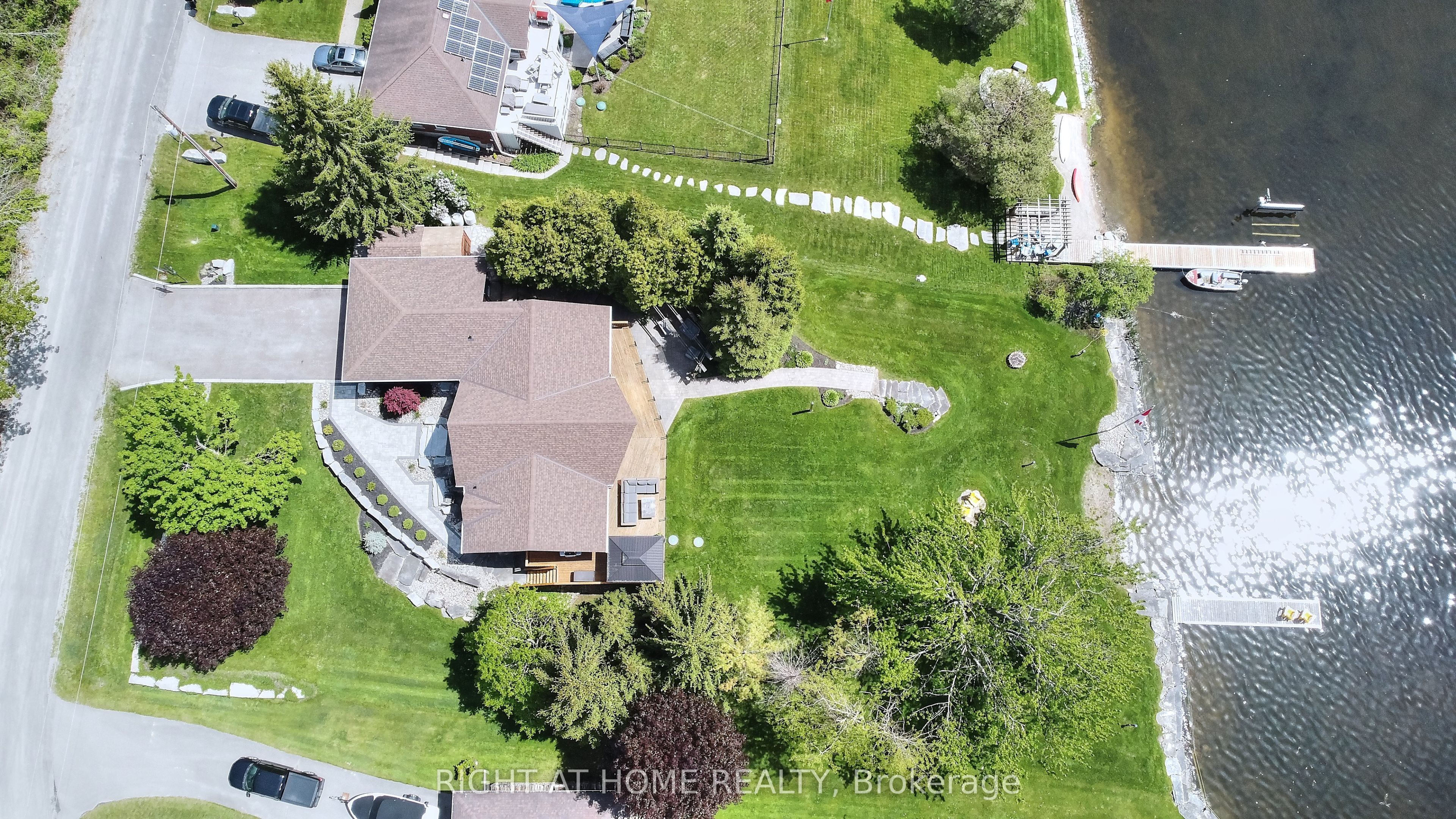 9 Lawson Court Property Photo 4
