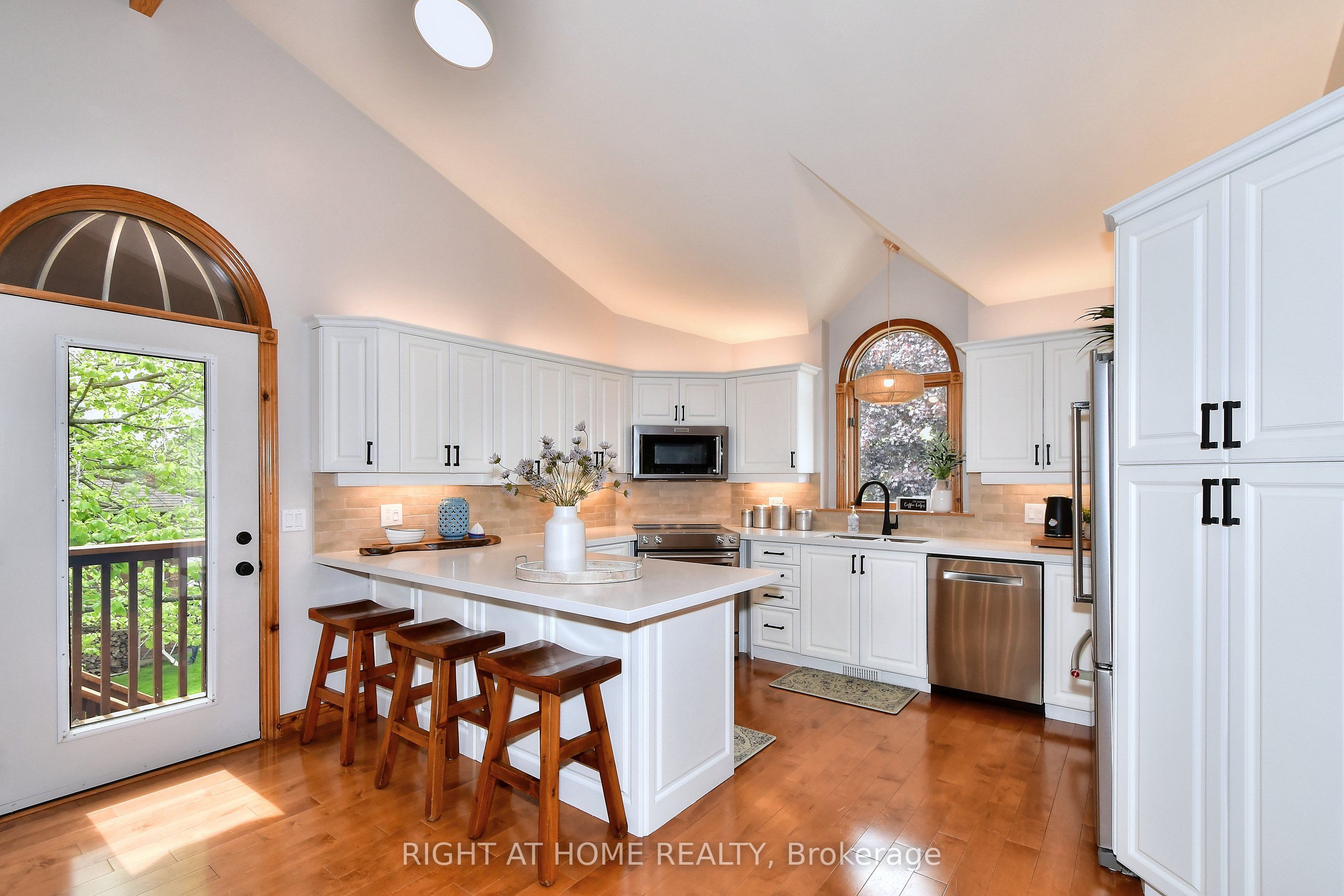 9 Lawson Court Property Photo 14