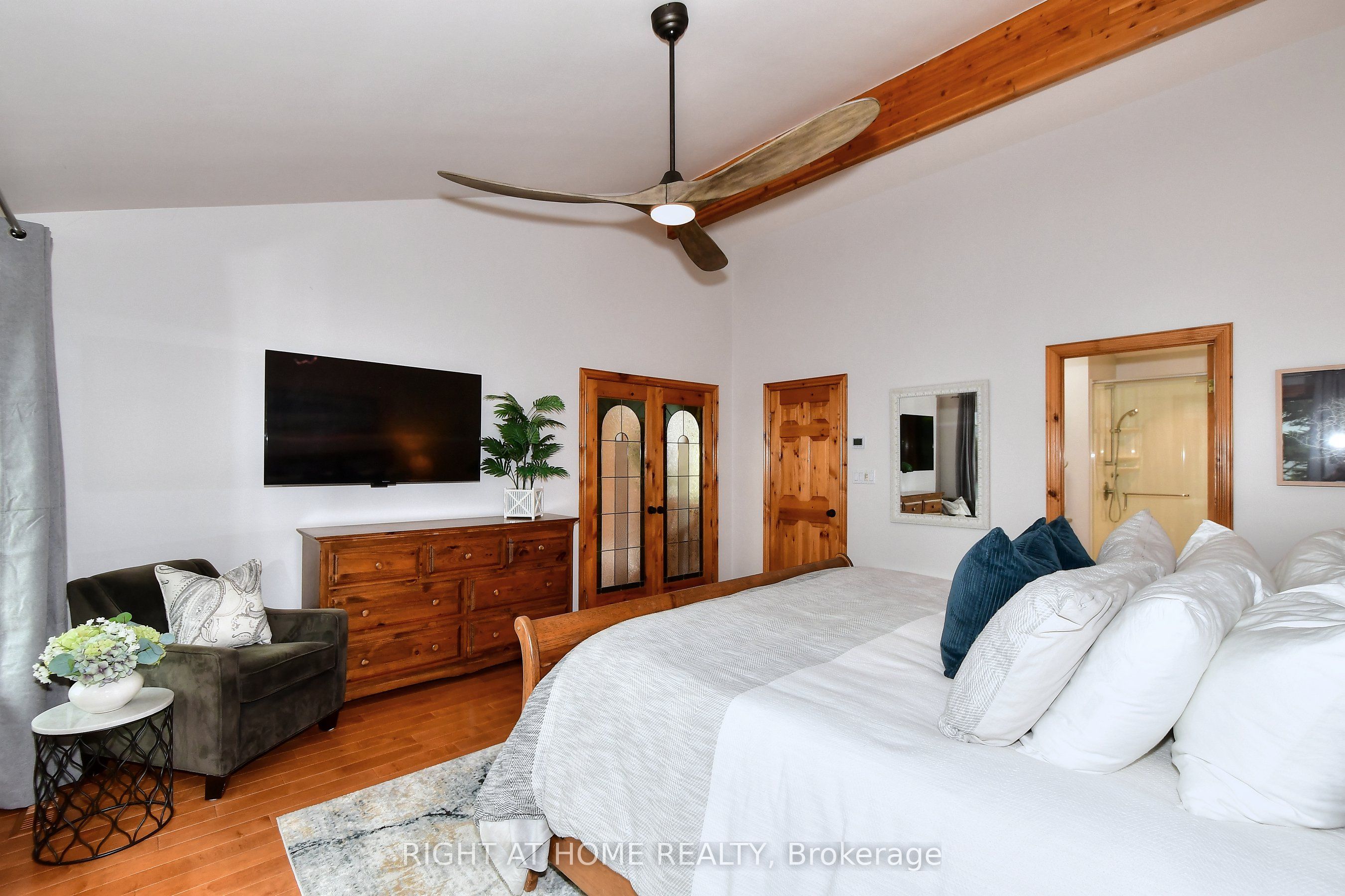 9 Lawson Court Property Photo 25