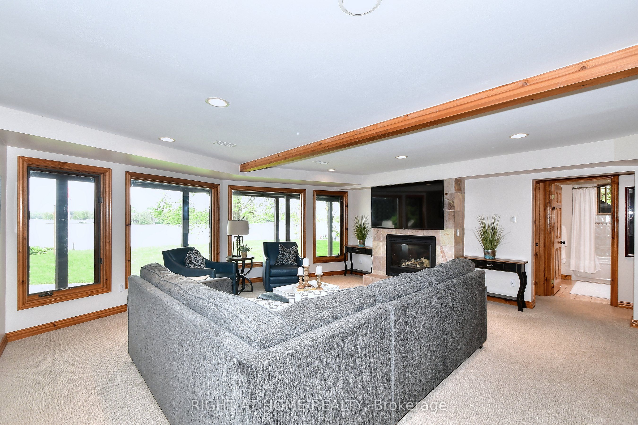9 Lawson Court Property Photo 32