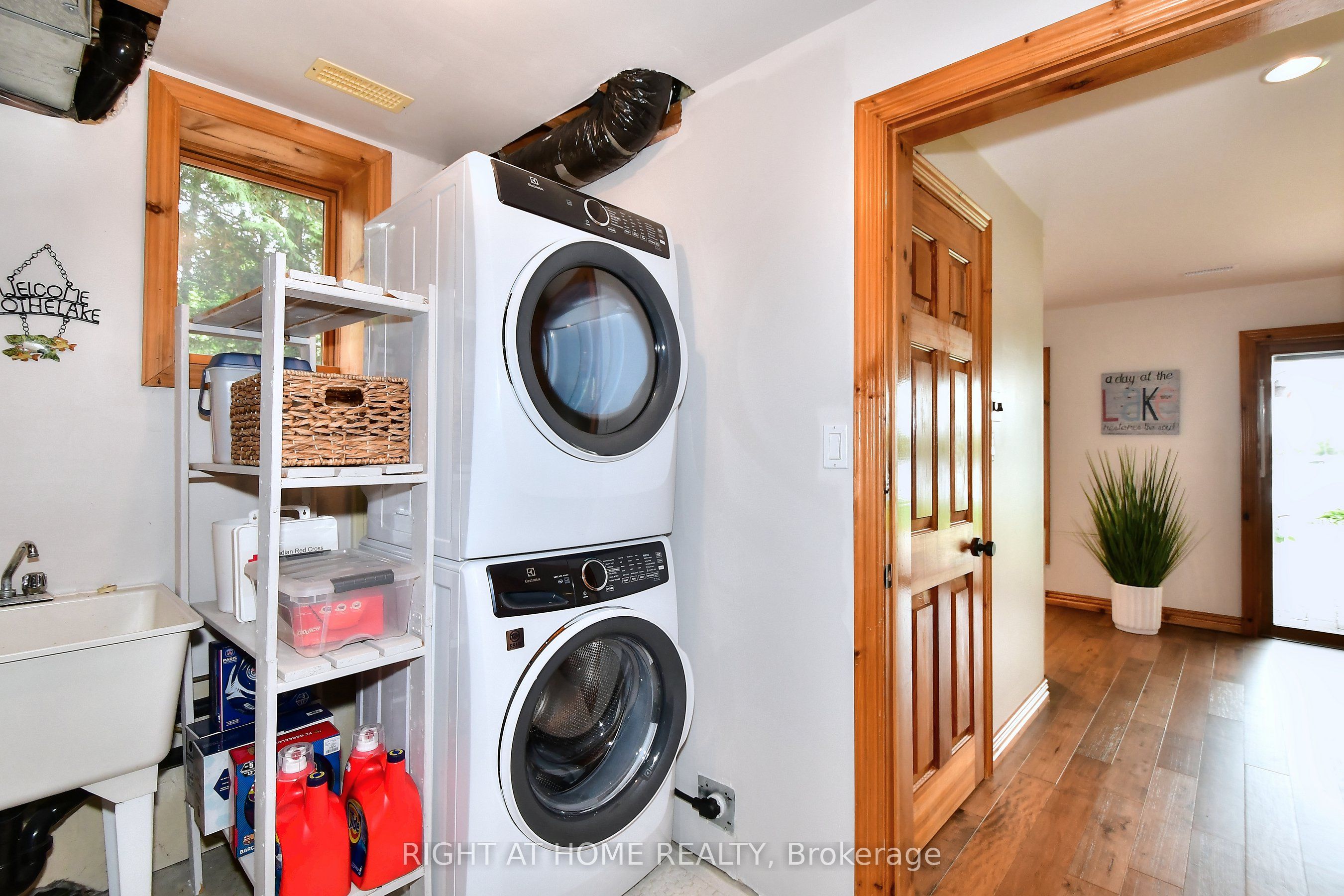 9 Lawson Court Property Photo 40