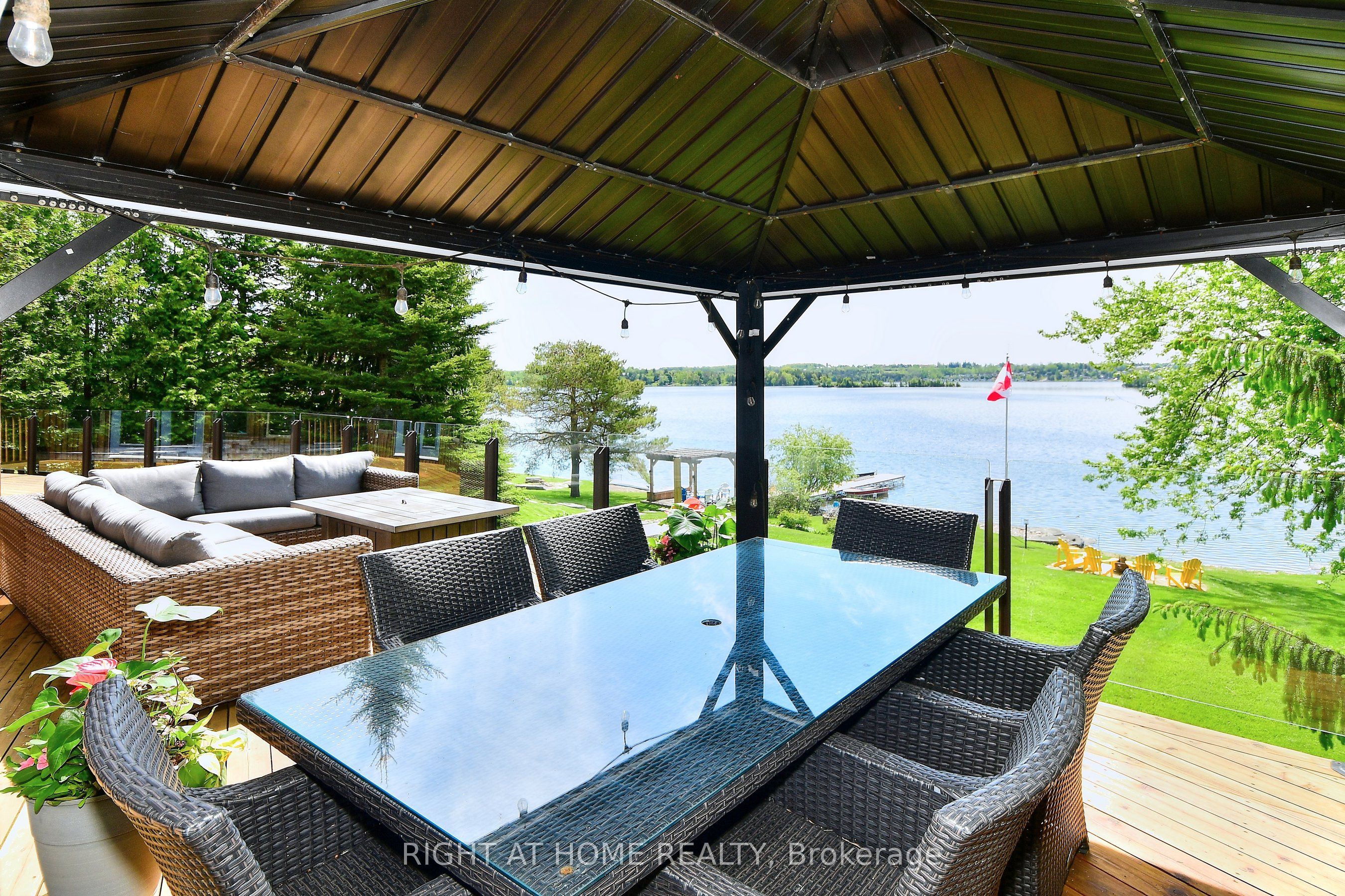 9 Lawson Court Property Photo 45