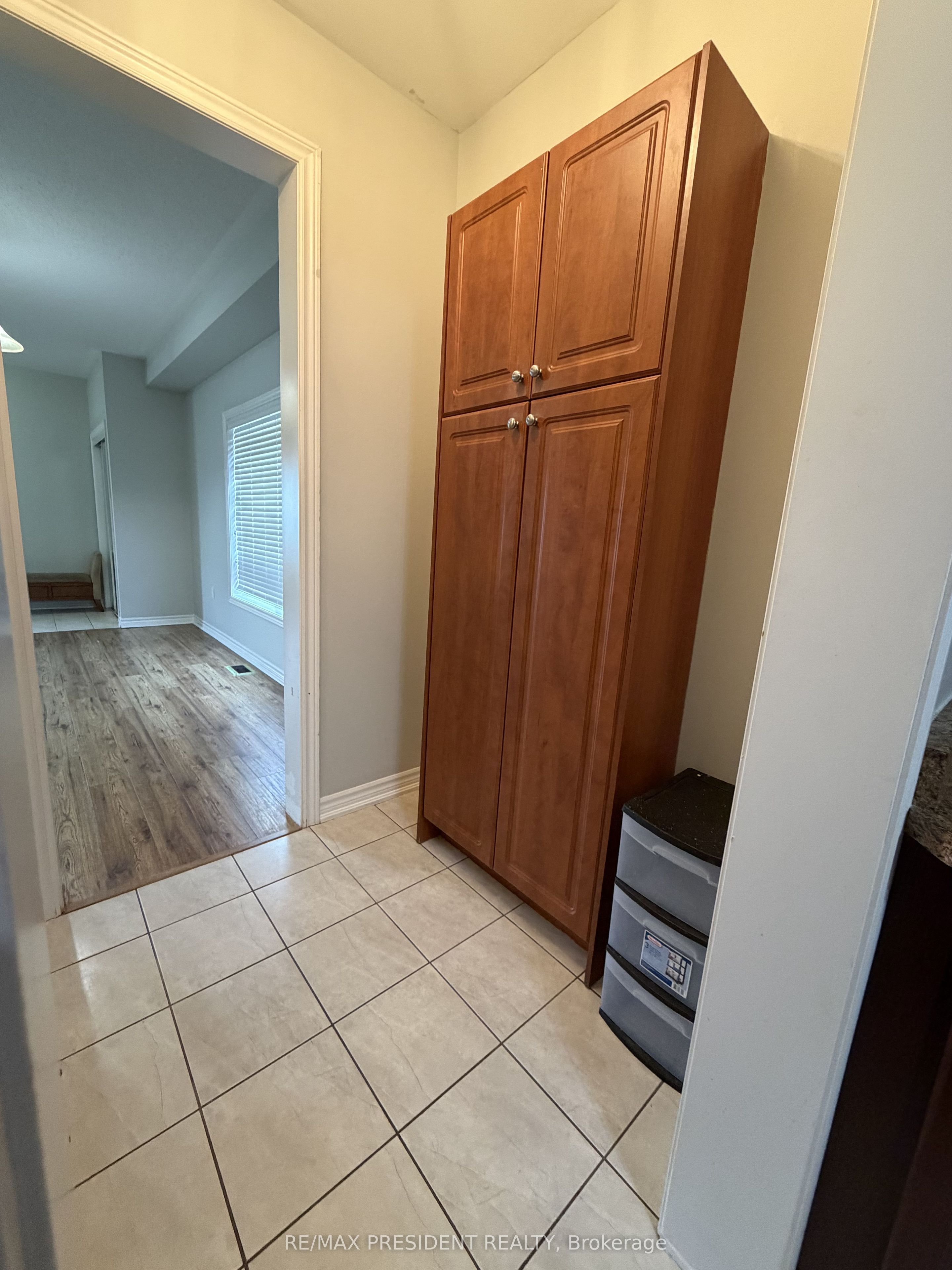 428 Tansley Street Property Photo 6