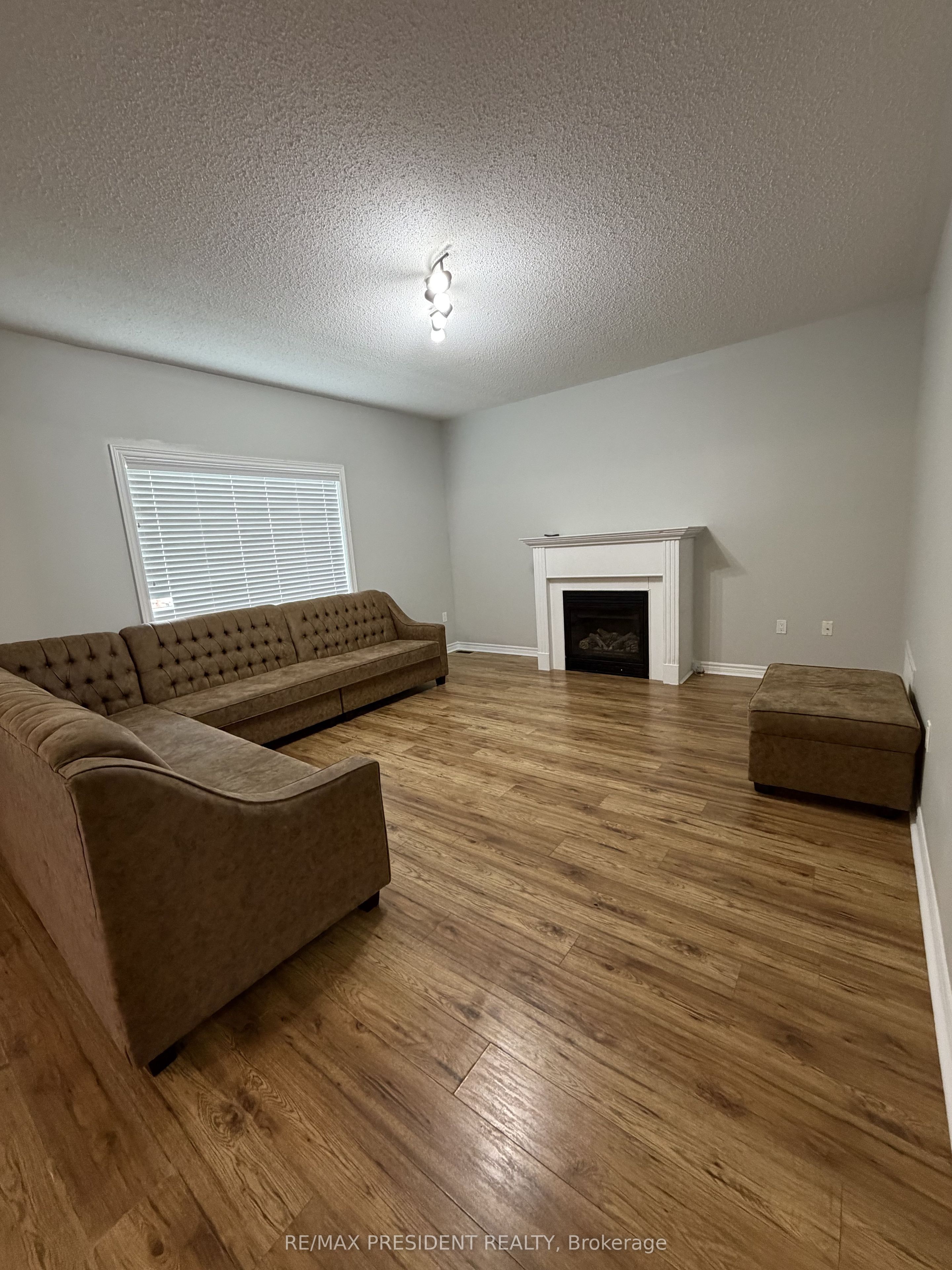 428 Tansley Street Property Photo 7