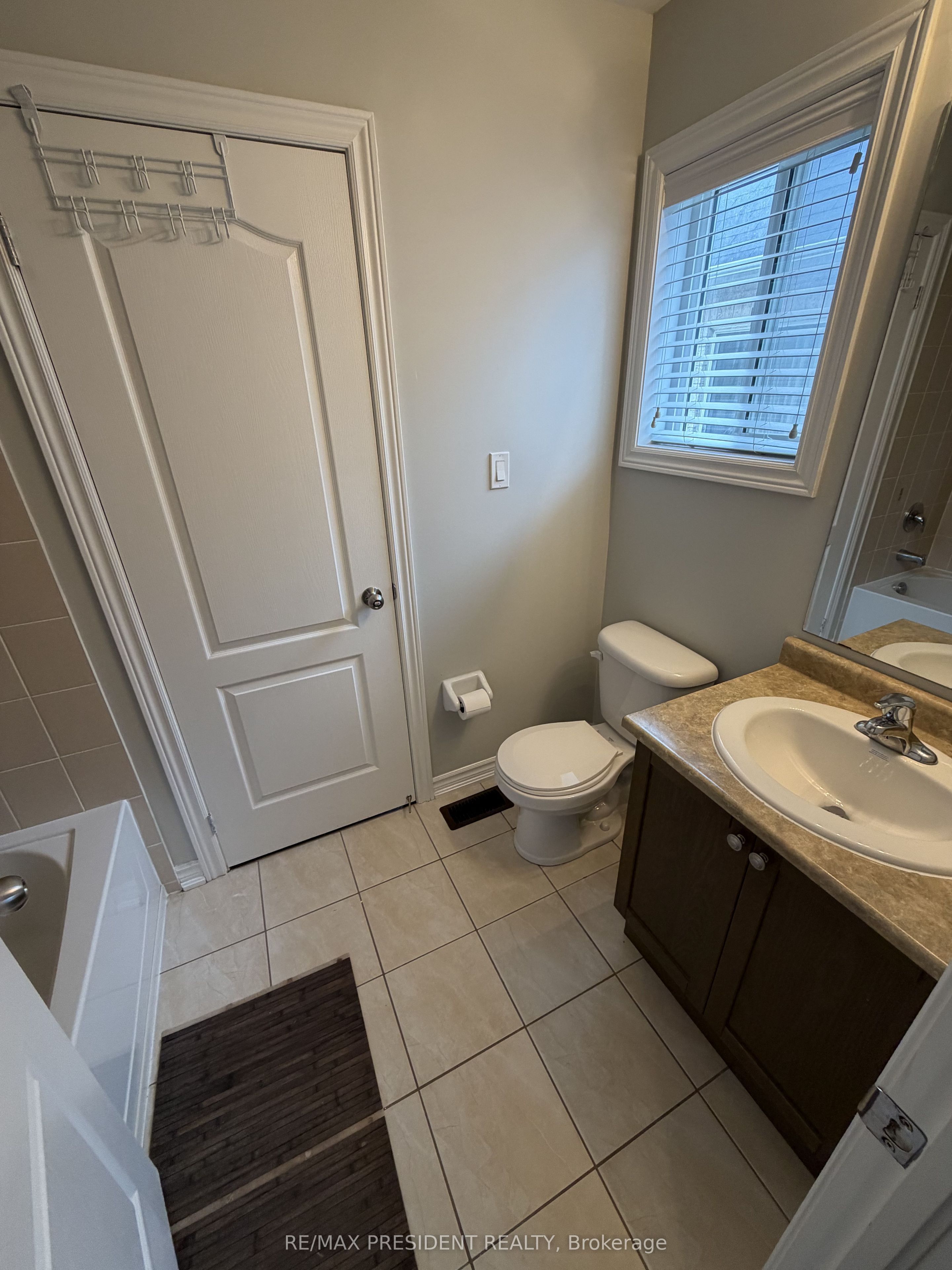 428 Tansley Street Property Photo 18