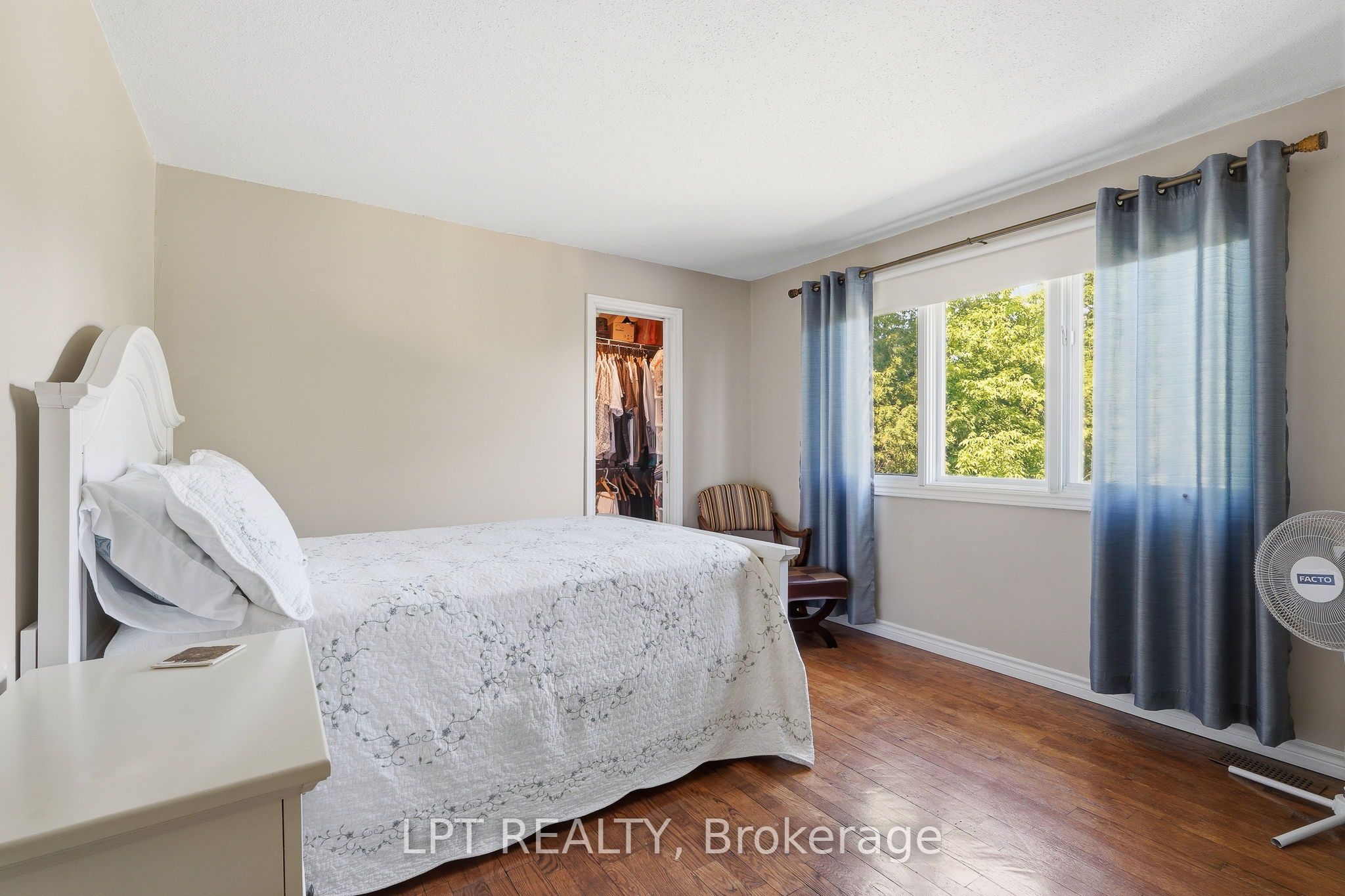 18 Louise Crescent Property Photo 22