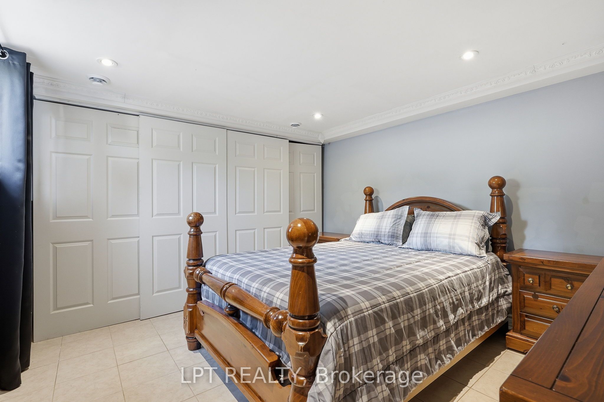 18 Louise Crescent Property Photo 25