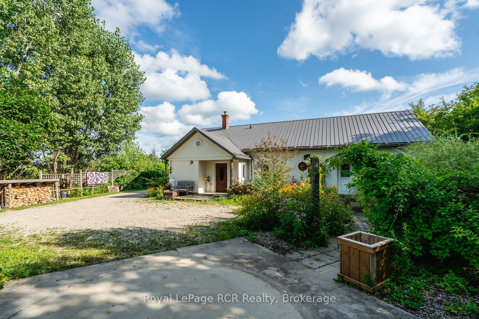 323199 Durham Road E Property Photo 15