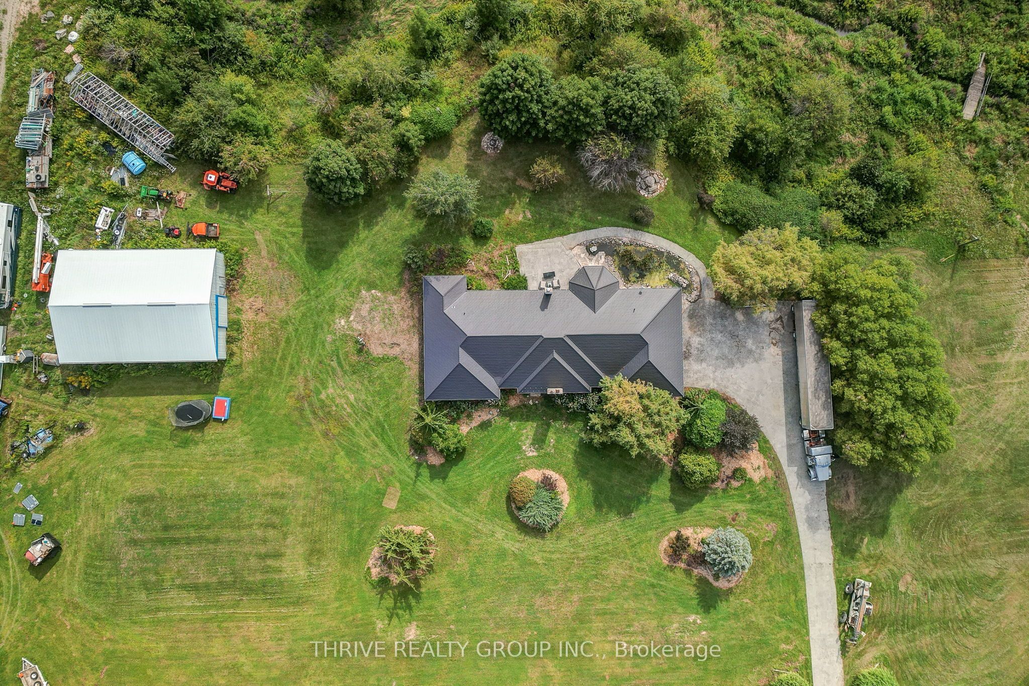 21217 Thames Road Property Photo 7