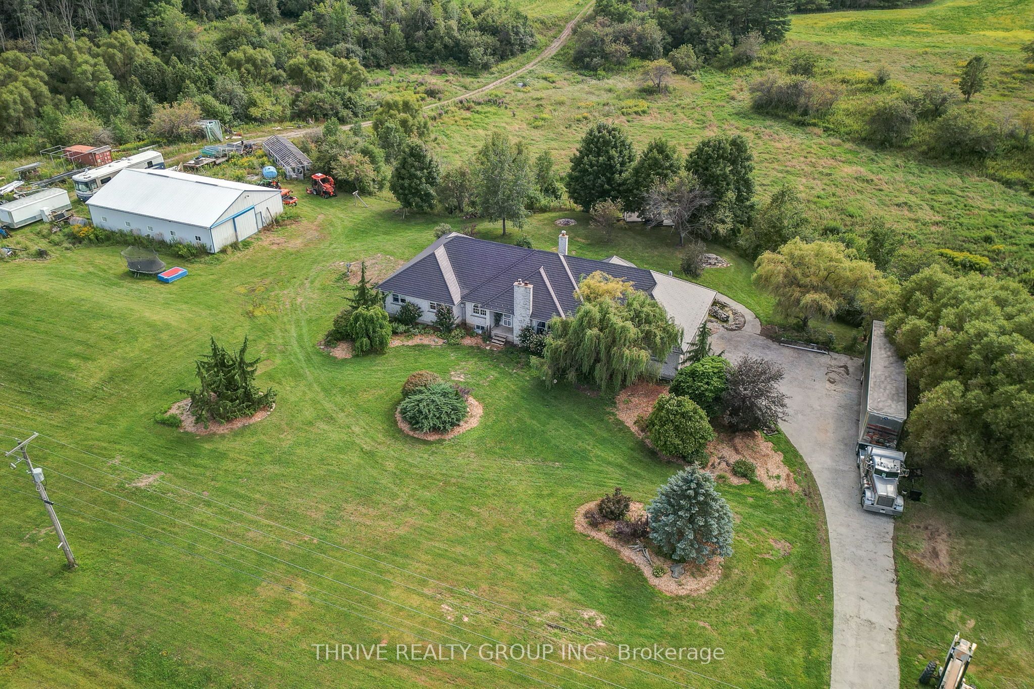 21217 Thames Road Property Photo 8