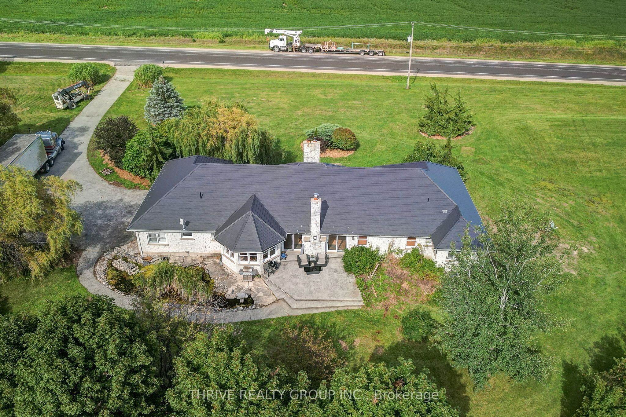 21217 Thames Road Property Photo 9