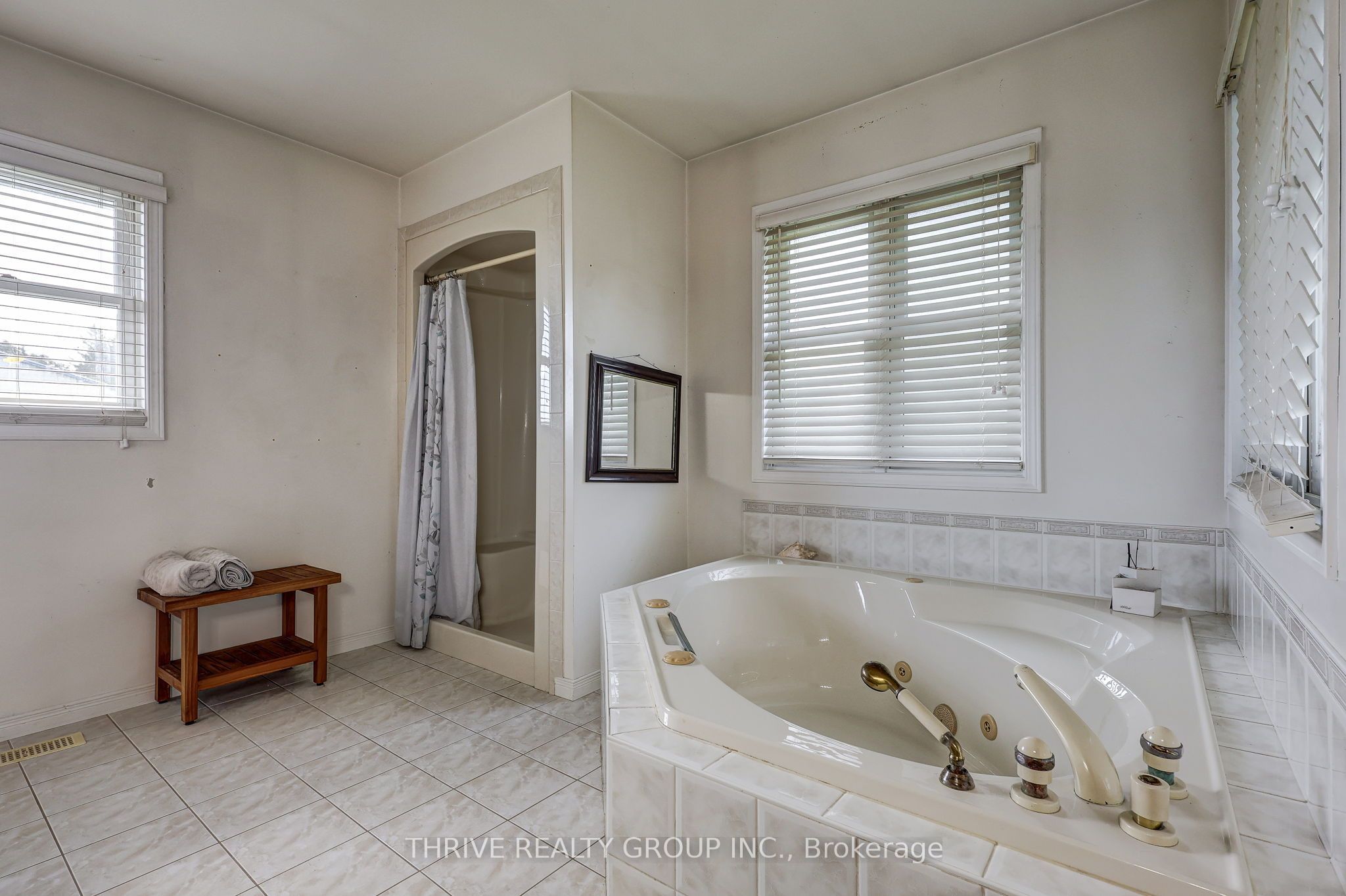 21217 Thames Road Property Photo 36