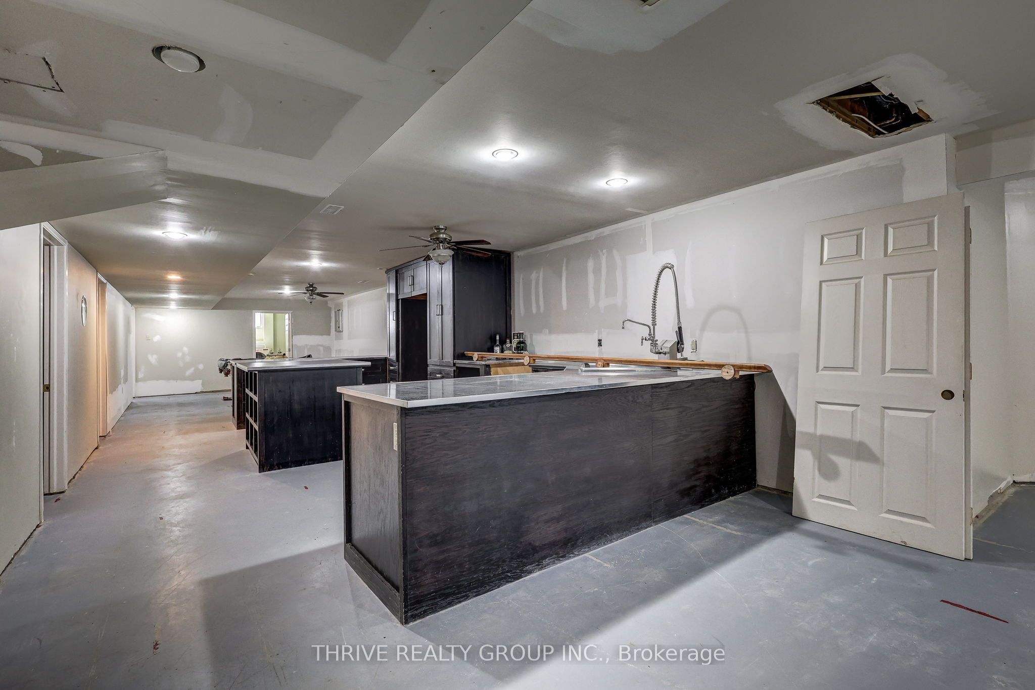 21217 Thames Road Property Photo 41