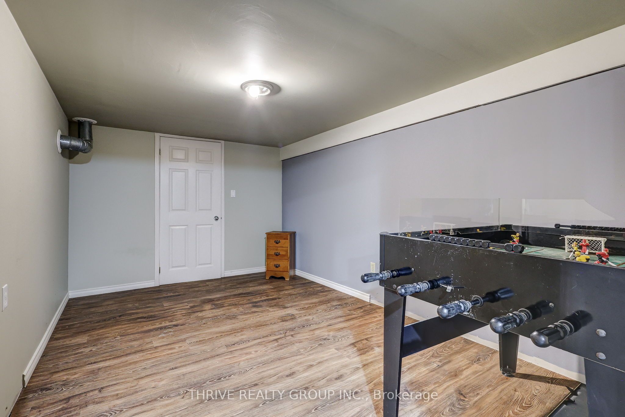 21217 Thames Road Property Photo 43