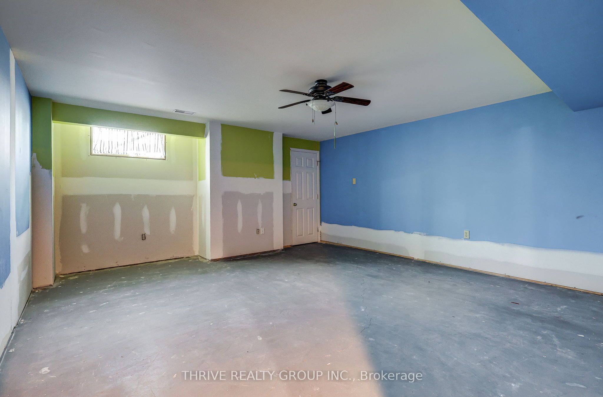 21217 Thames Road Property Photo 44