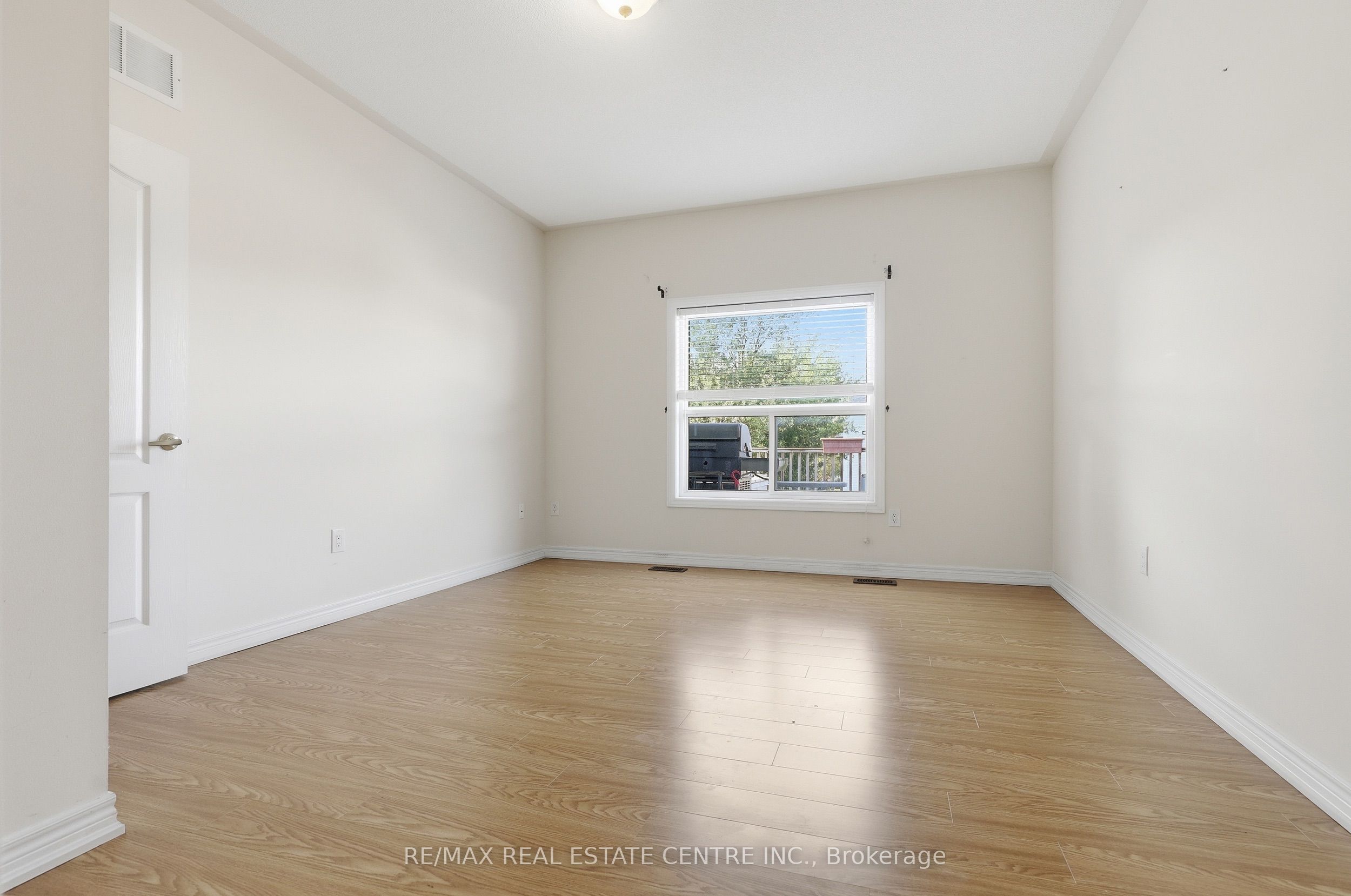 477 Fiddle Park Lane Property Photo 12