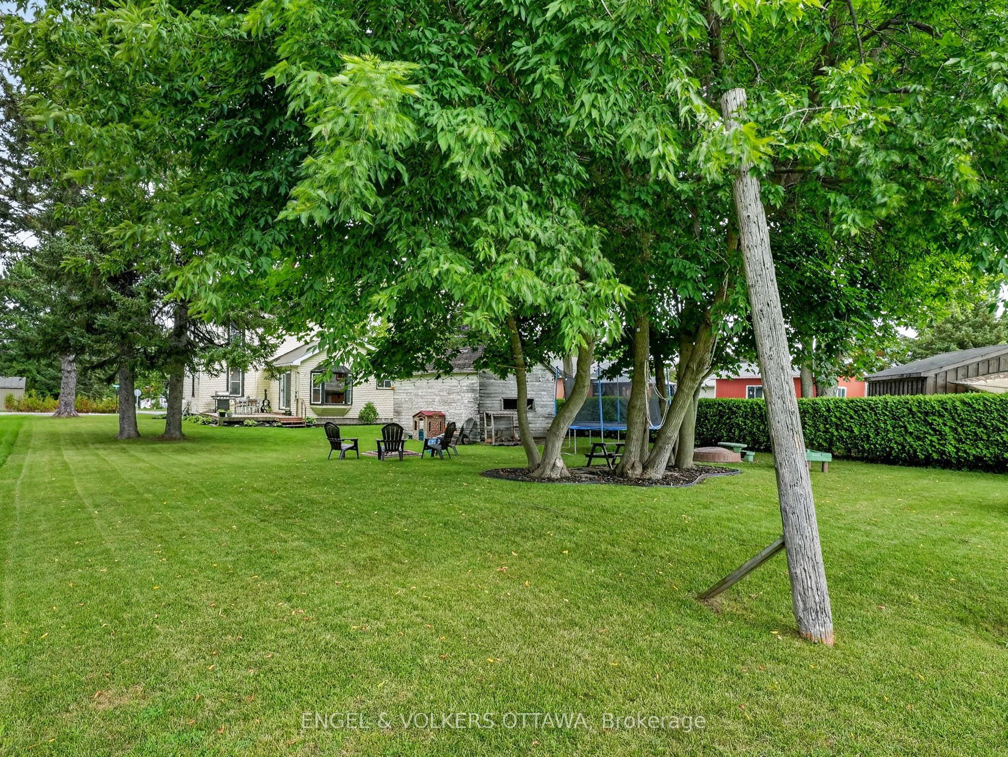 22 Peter Street Property Photo 46