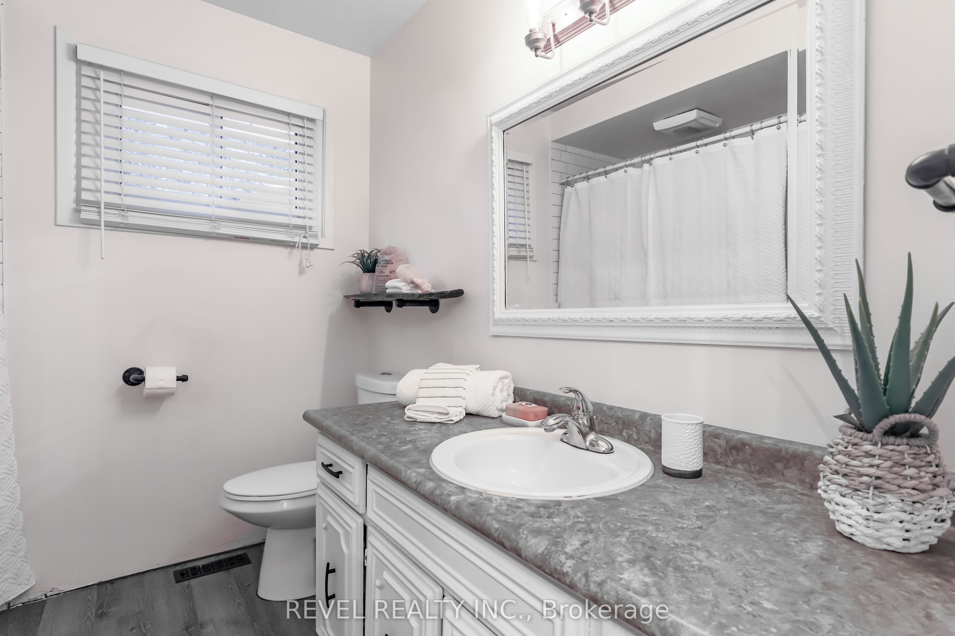 3880 Highway 35 Property Photo 11