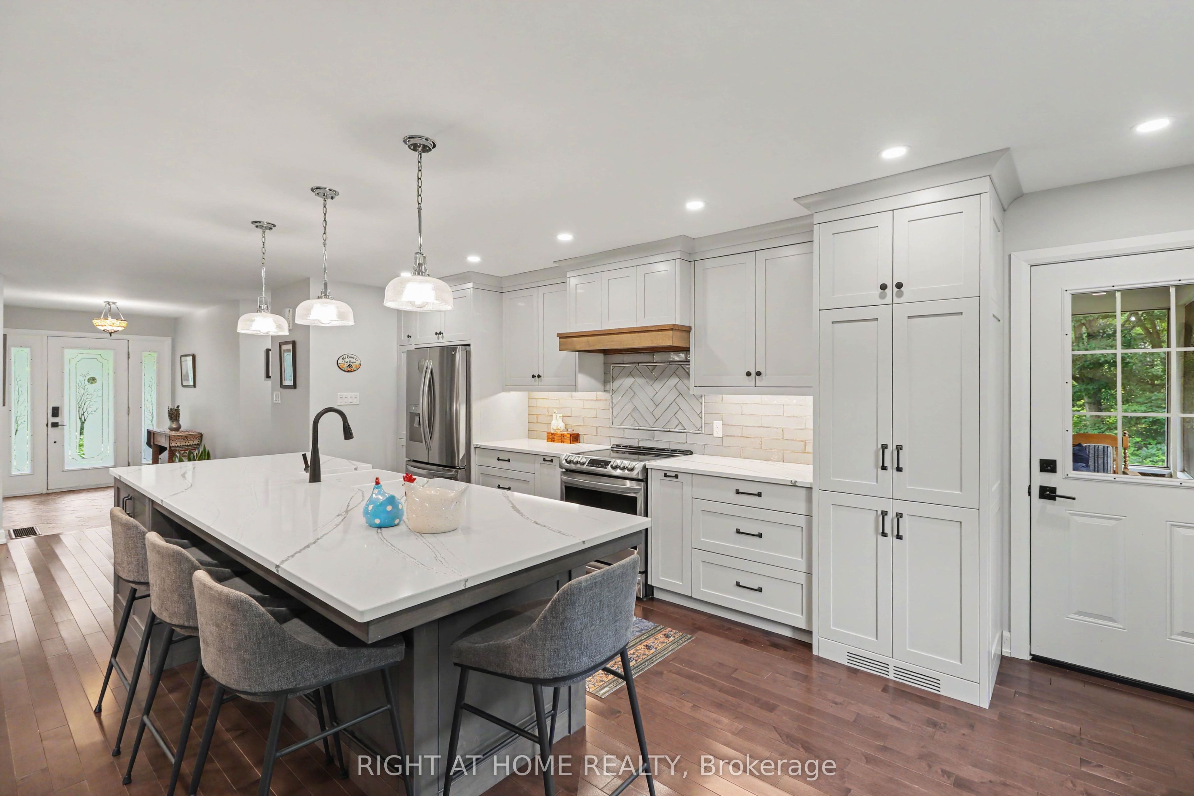 1280 Du Lac Chase Property Photo 8