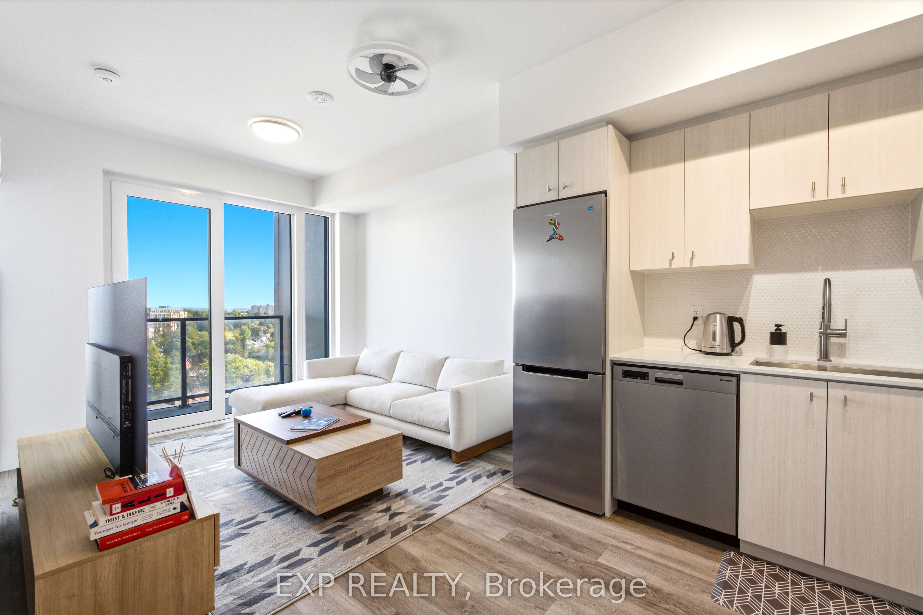 5 Wellington Street S 1011 Property Photo 11