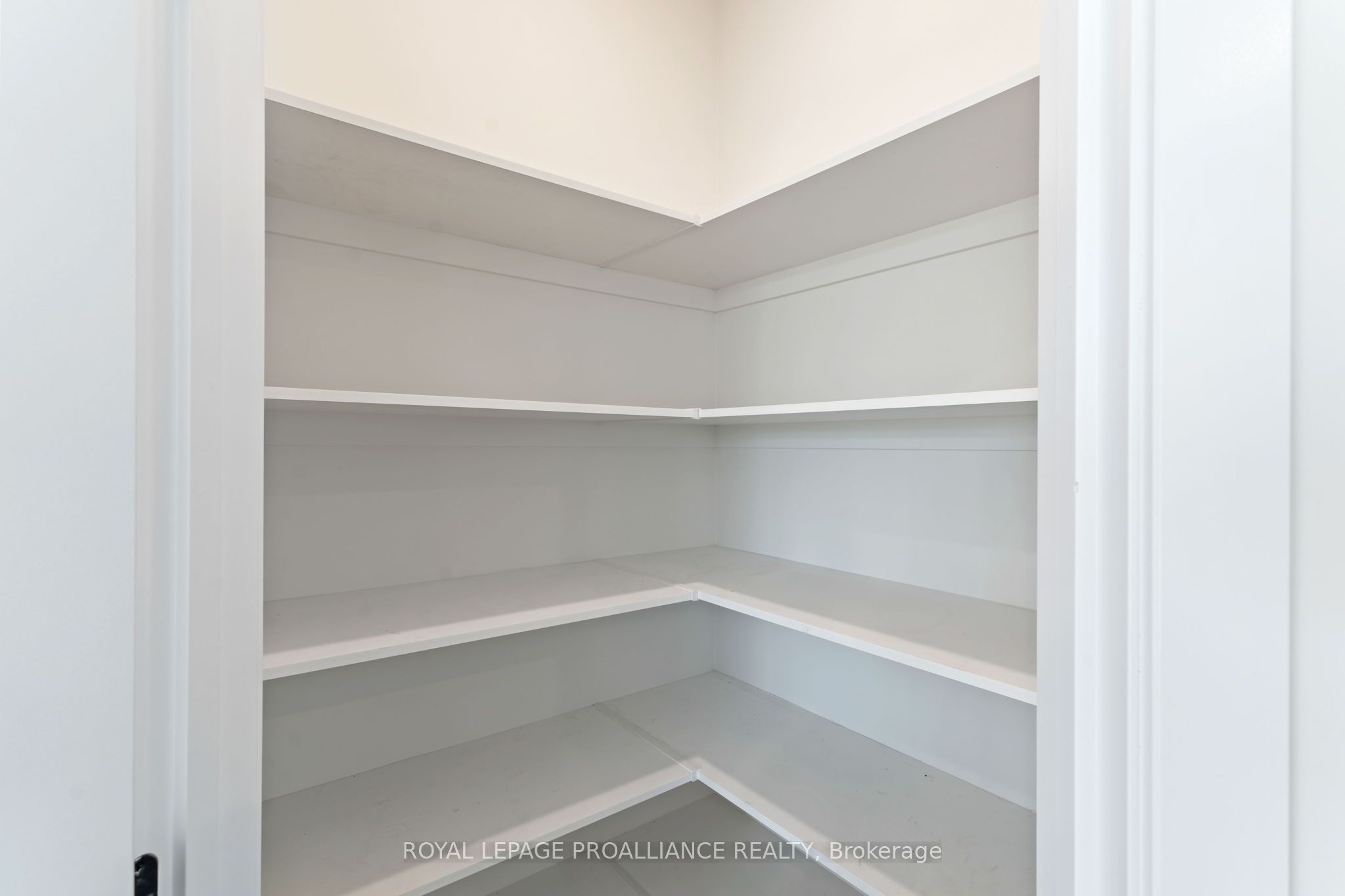 1028 Moore Street Property Photo 15