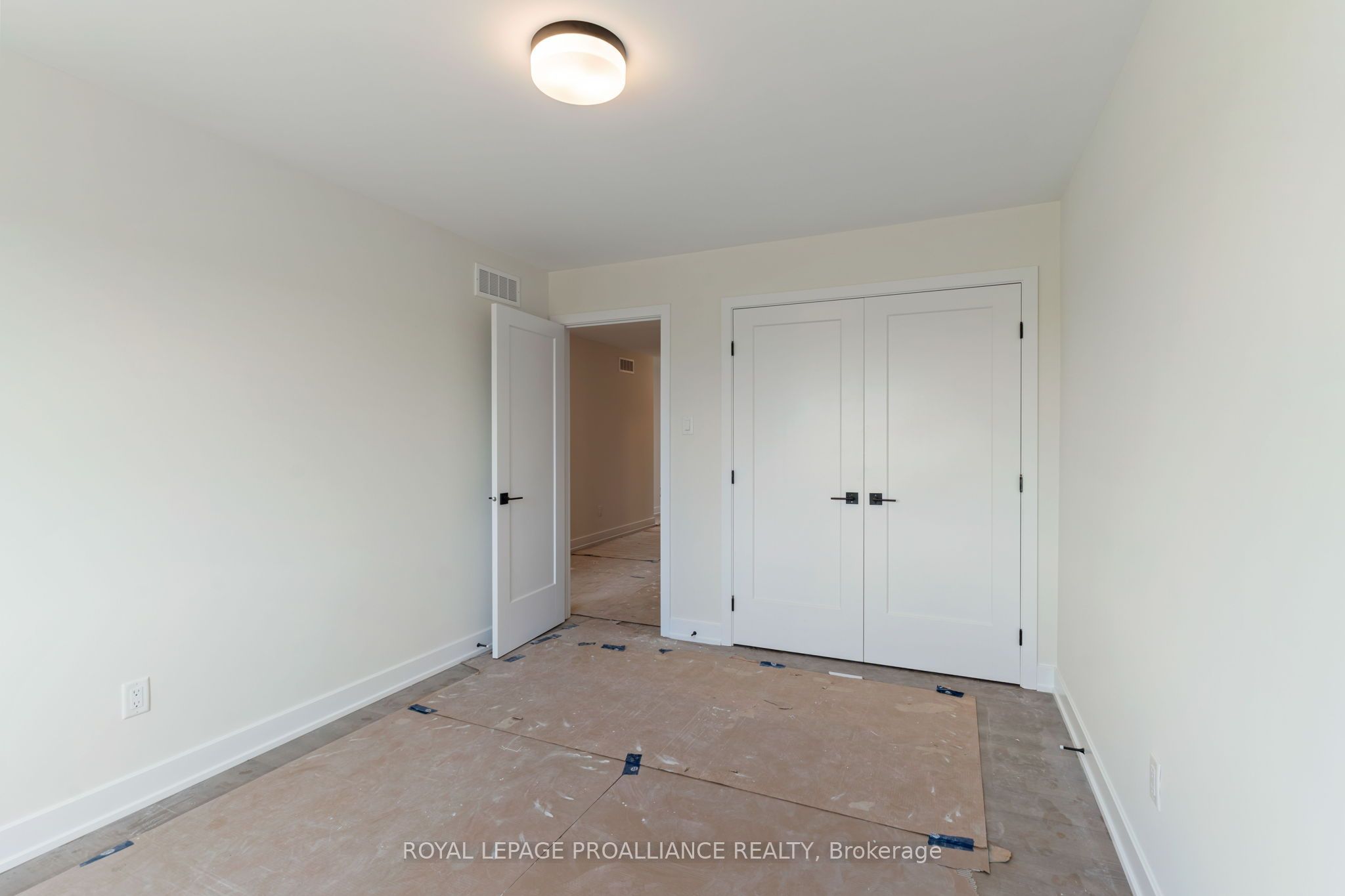 1028 Moore Street Property Photo 23