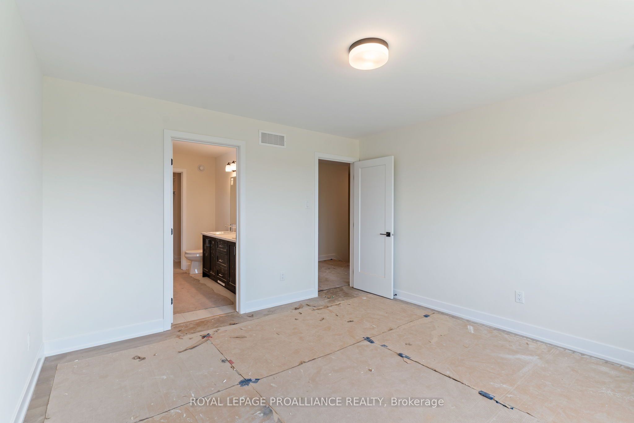 1028 Moore Street Property Photo 25