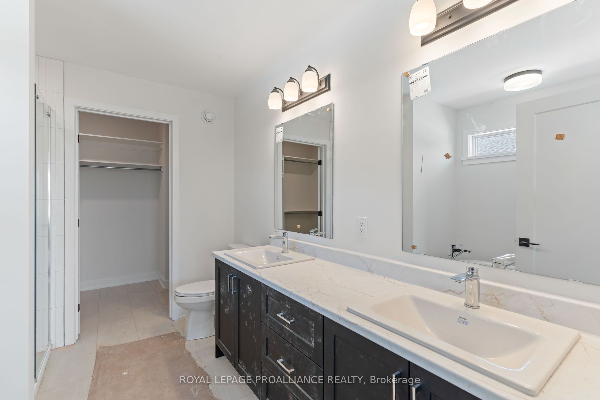 1028 Moore Street Property Photo 26