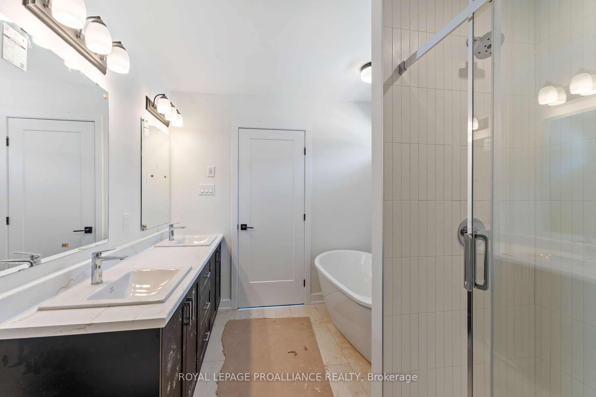 1028 Moore Street Property Photo 27