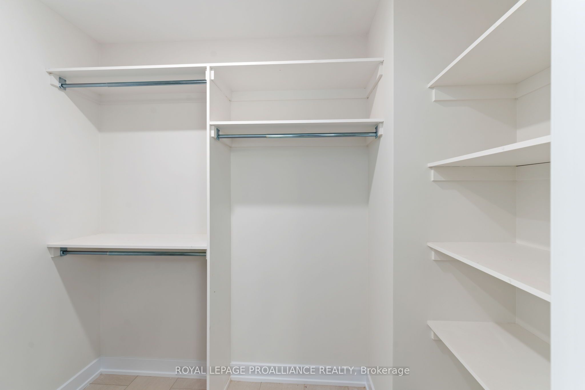 1028 Moore Street Property Photo 28