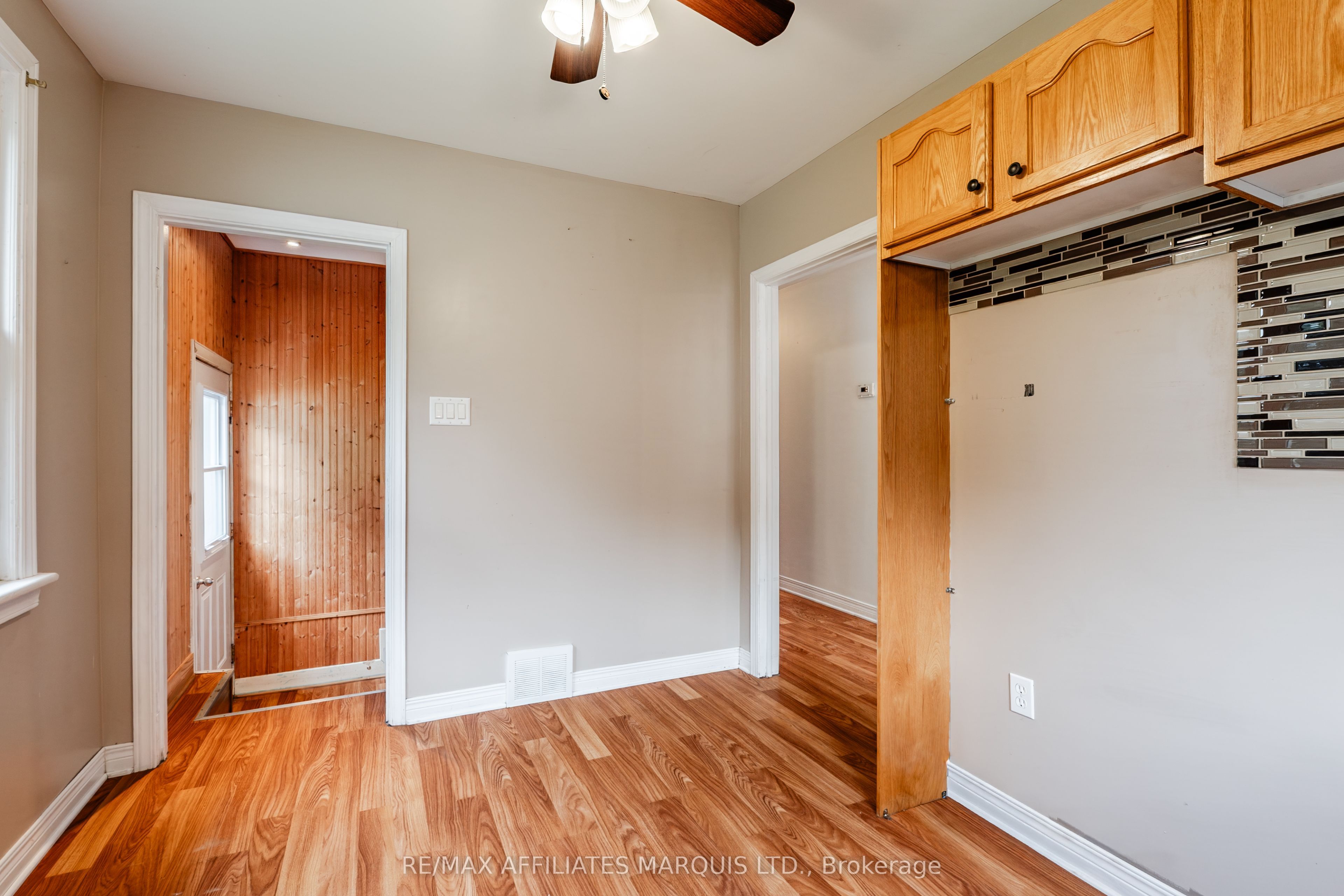 16 Front Street Property Photo 15