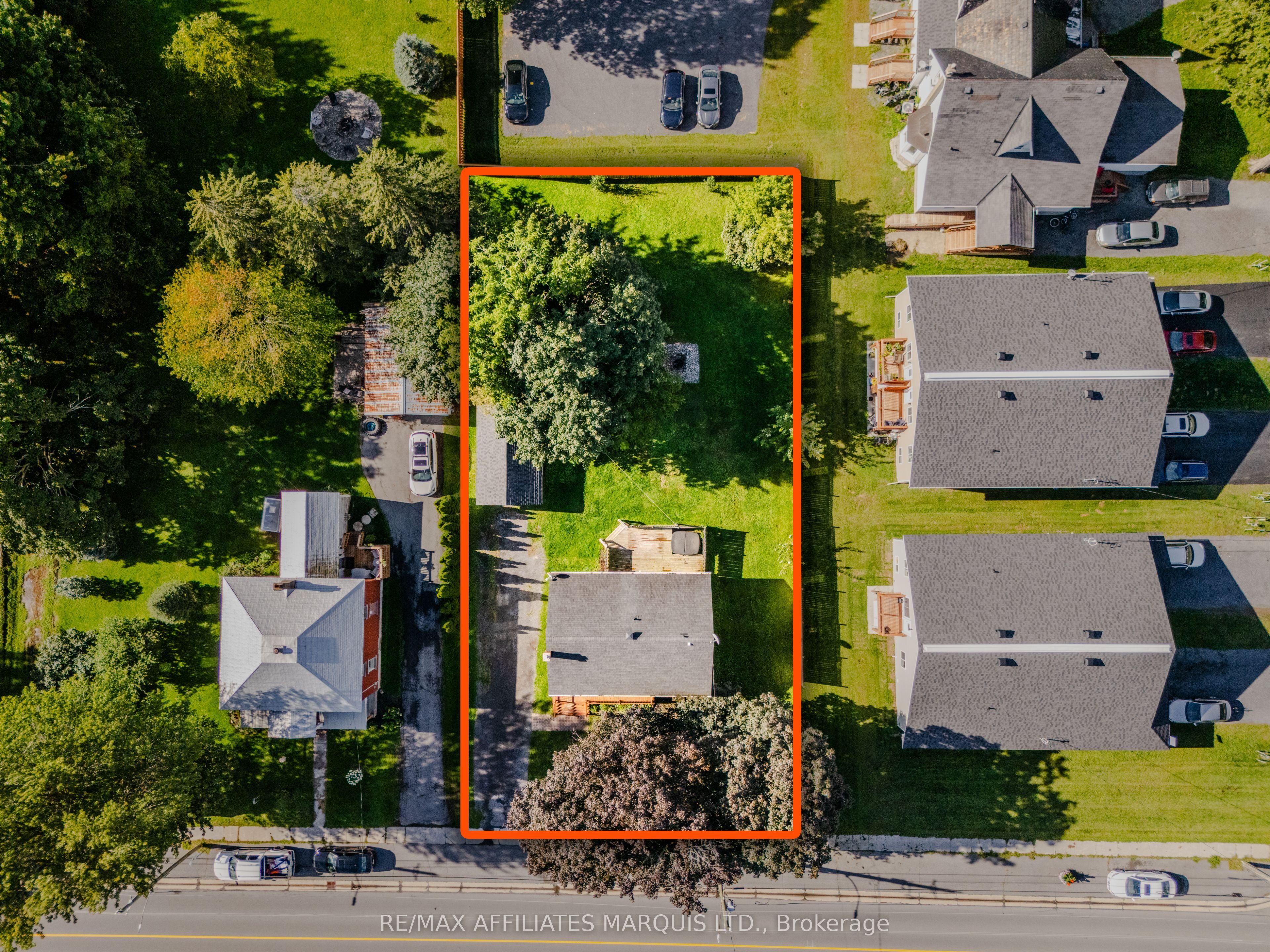 16 Front Street Property Photo 43