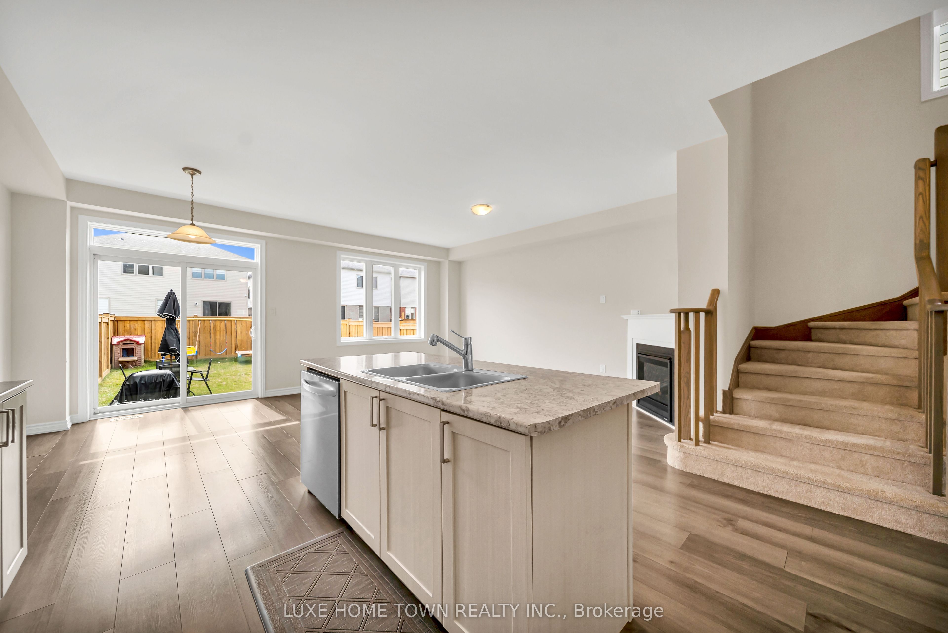 82 Prest Way Property Photo 16