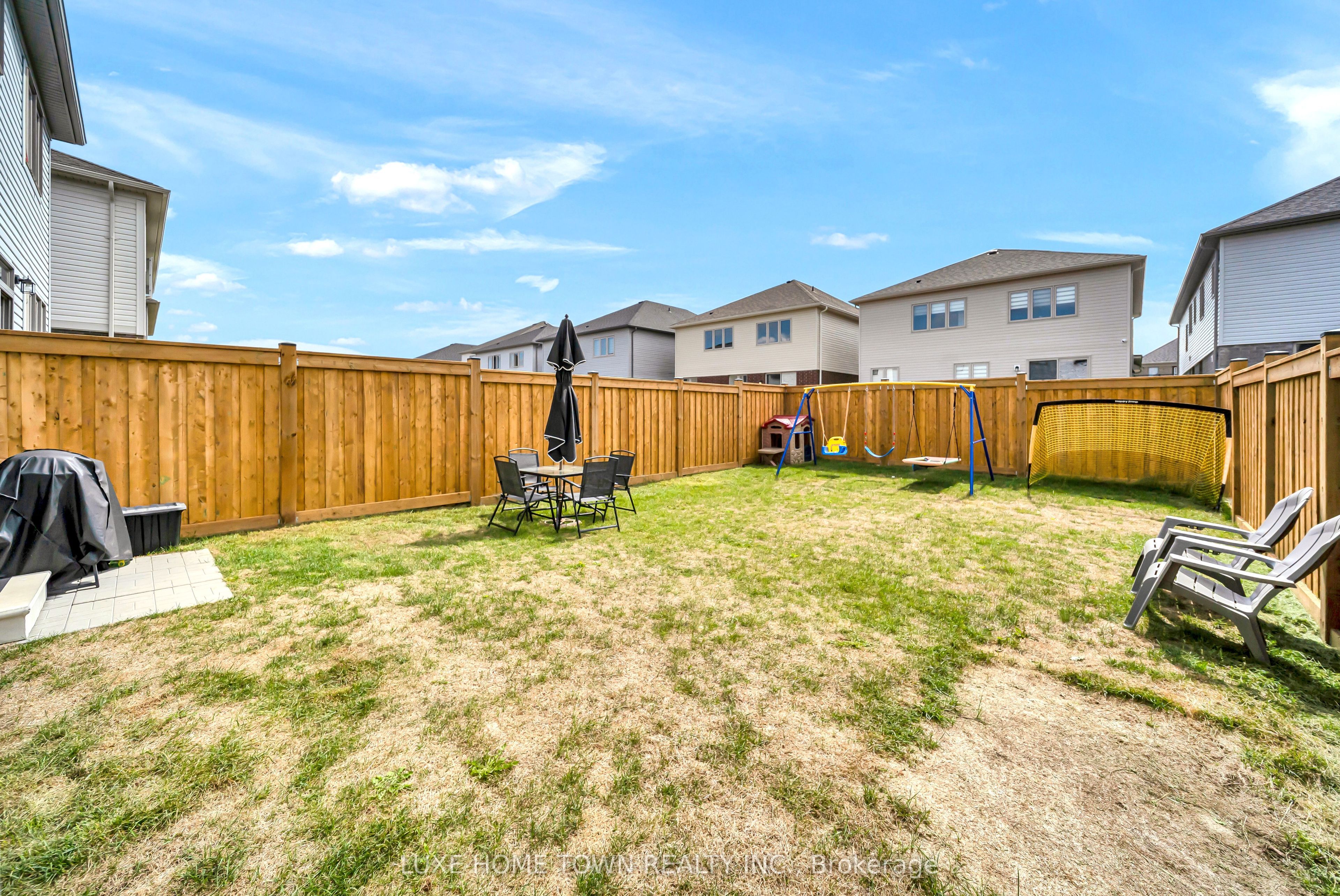 82 Prest Way Property Photo 35