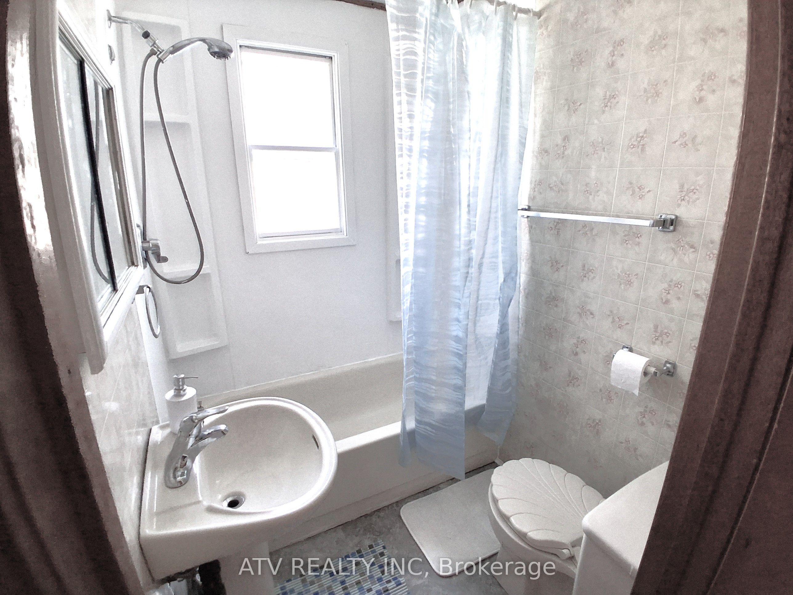 54 First Avenue Property Photo 13
