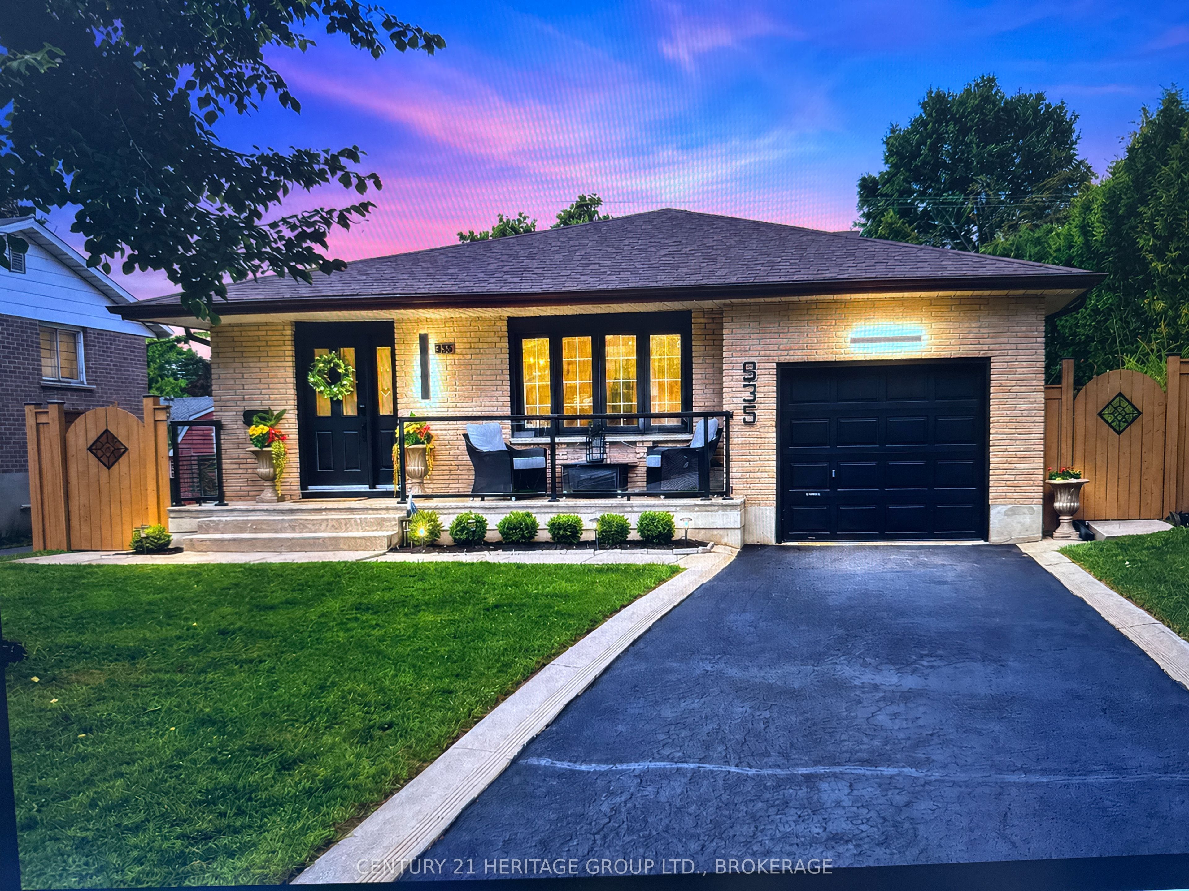935 Pembridge Crescent Property Photo 1