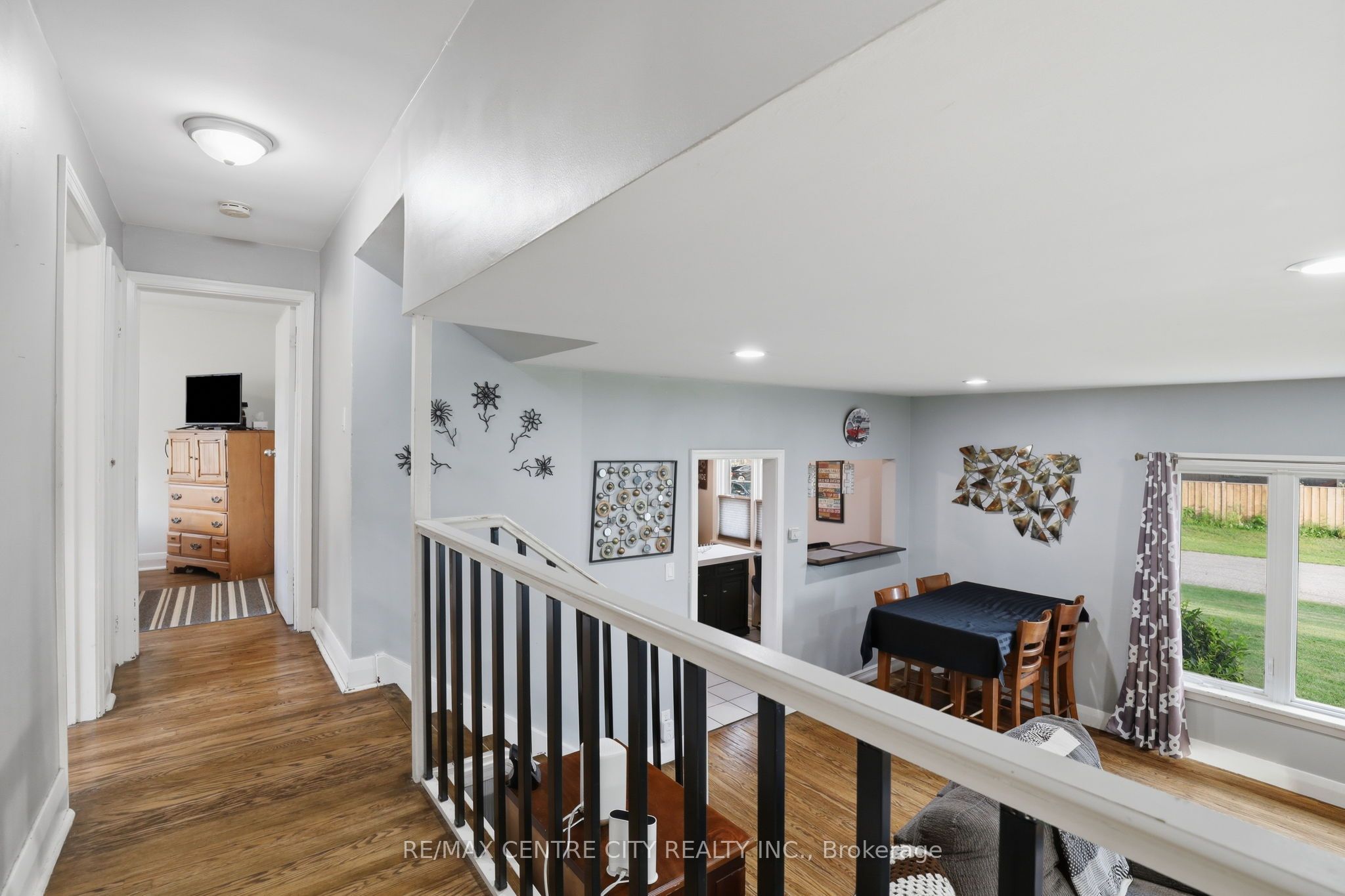 438 Forest Lawn Avenue Property Photo 16