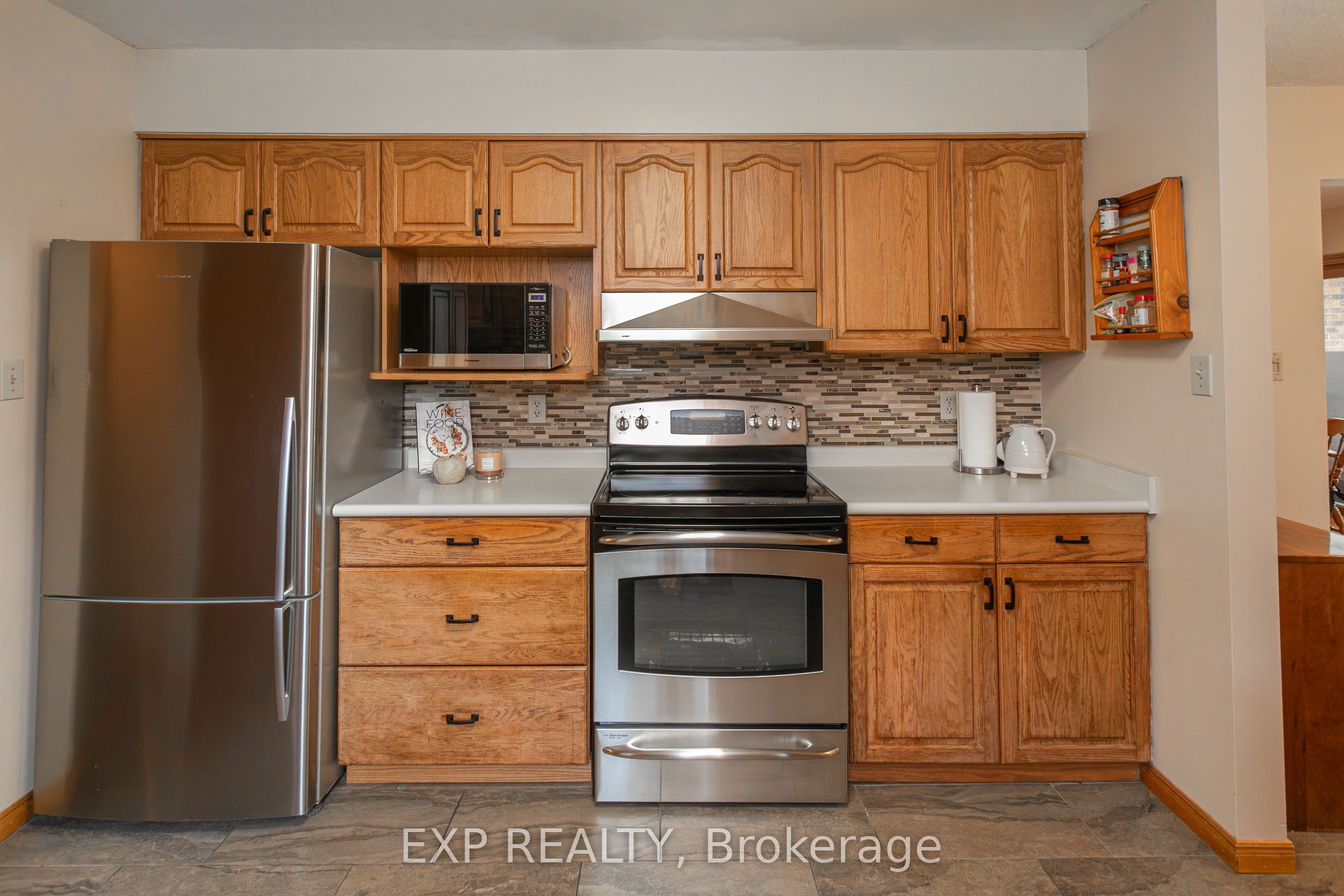 23401 Melbourne Road Property Photo 23