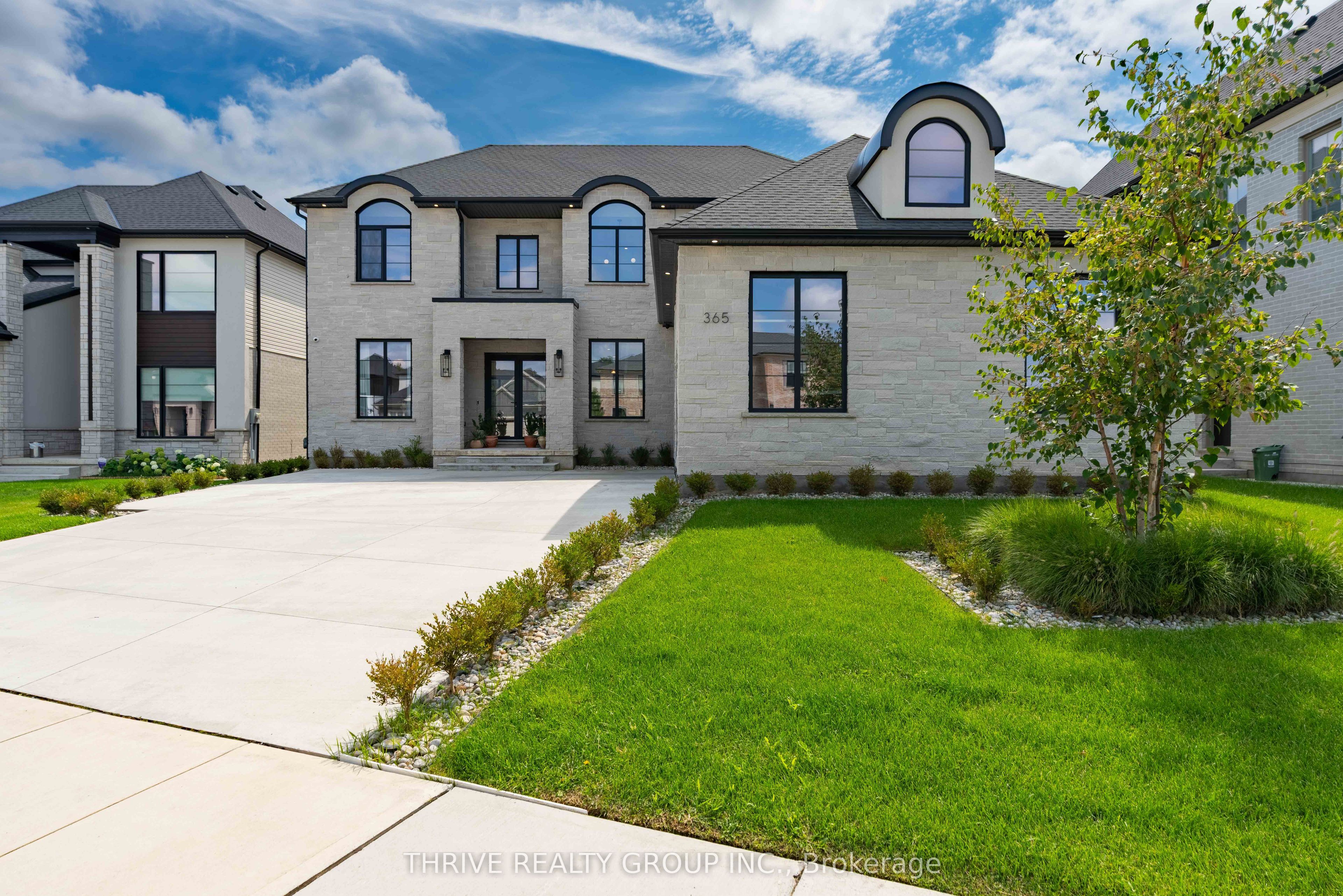 365 Manhattan Drive Property Photo 2