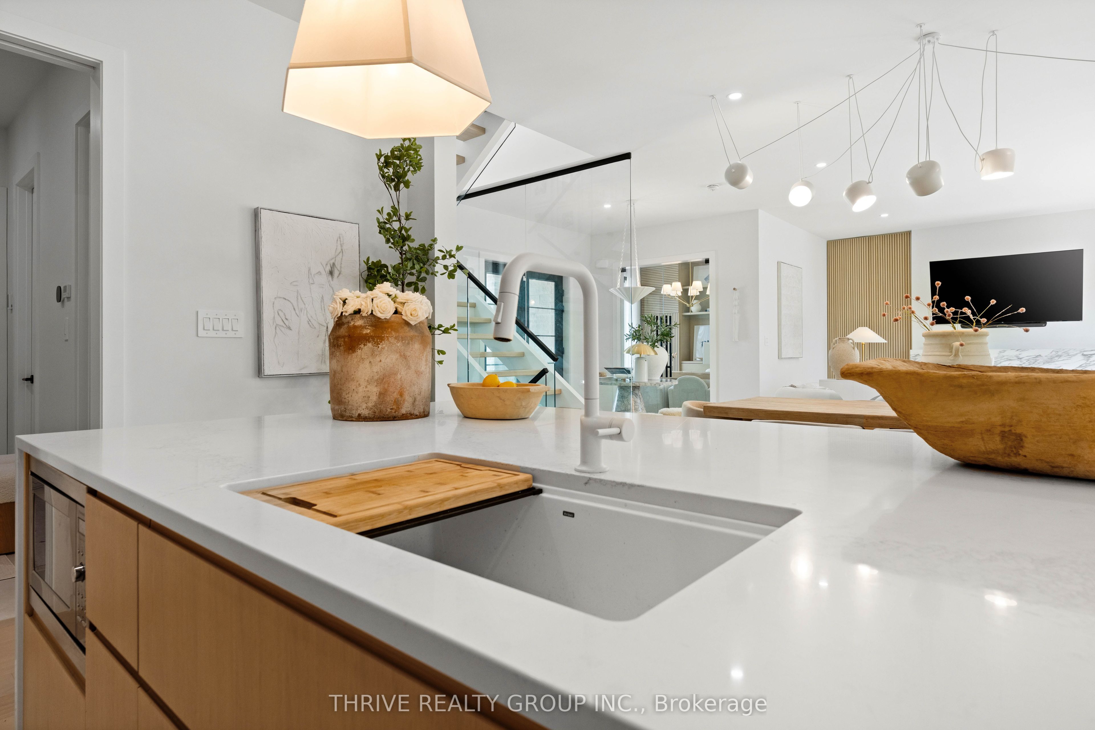 365 Manhattan Drive Property Photo 11